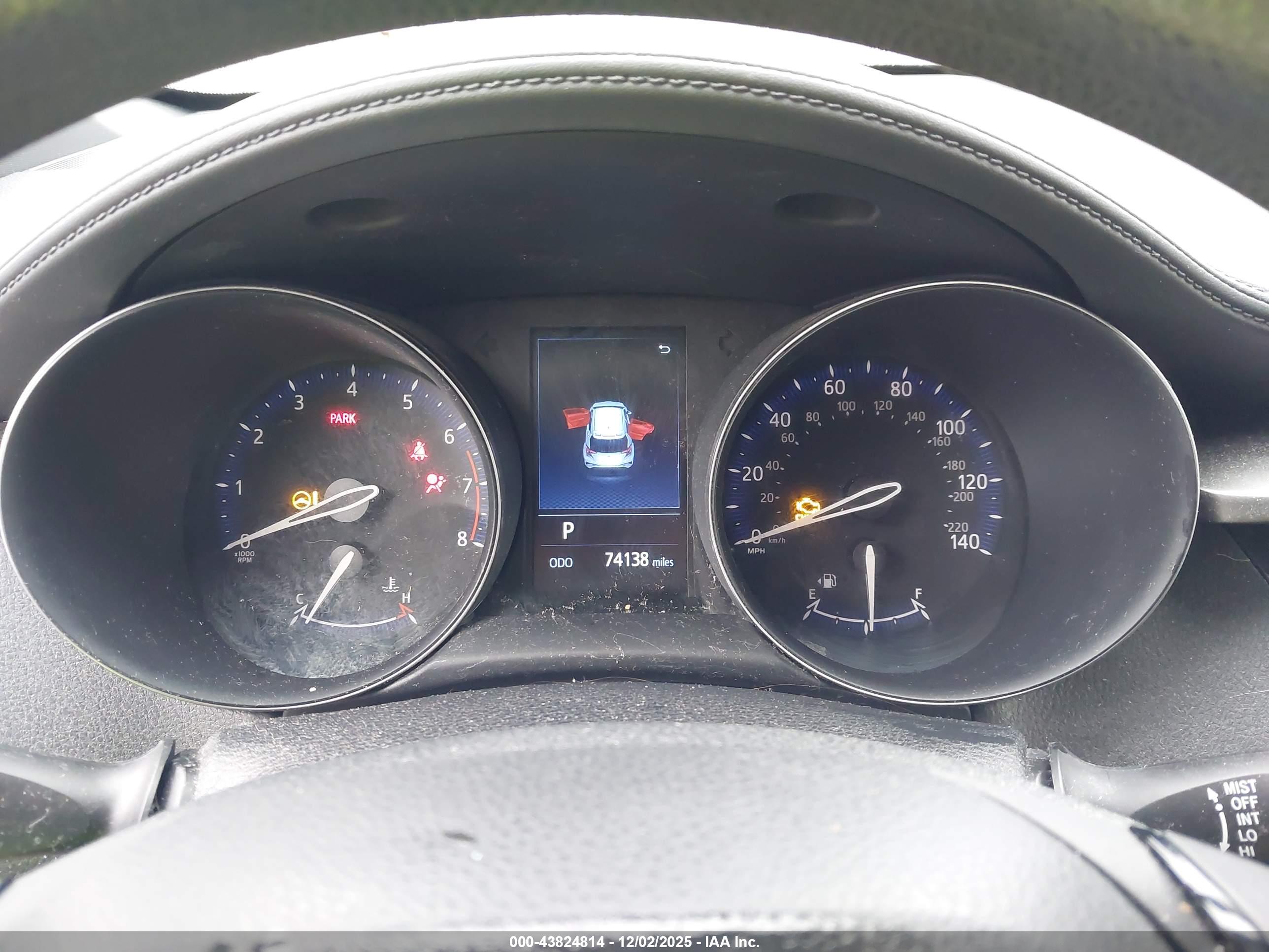 TOYOTA C-HR image 7