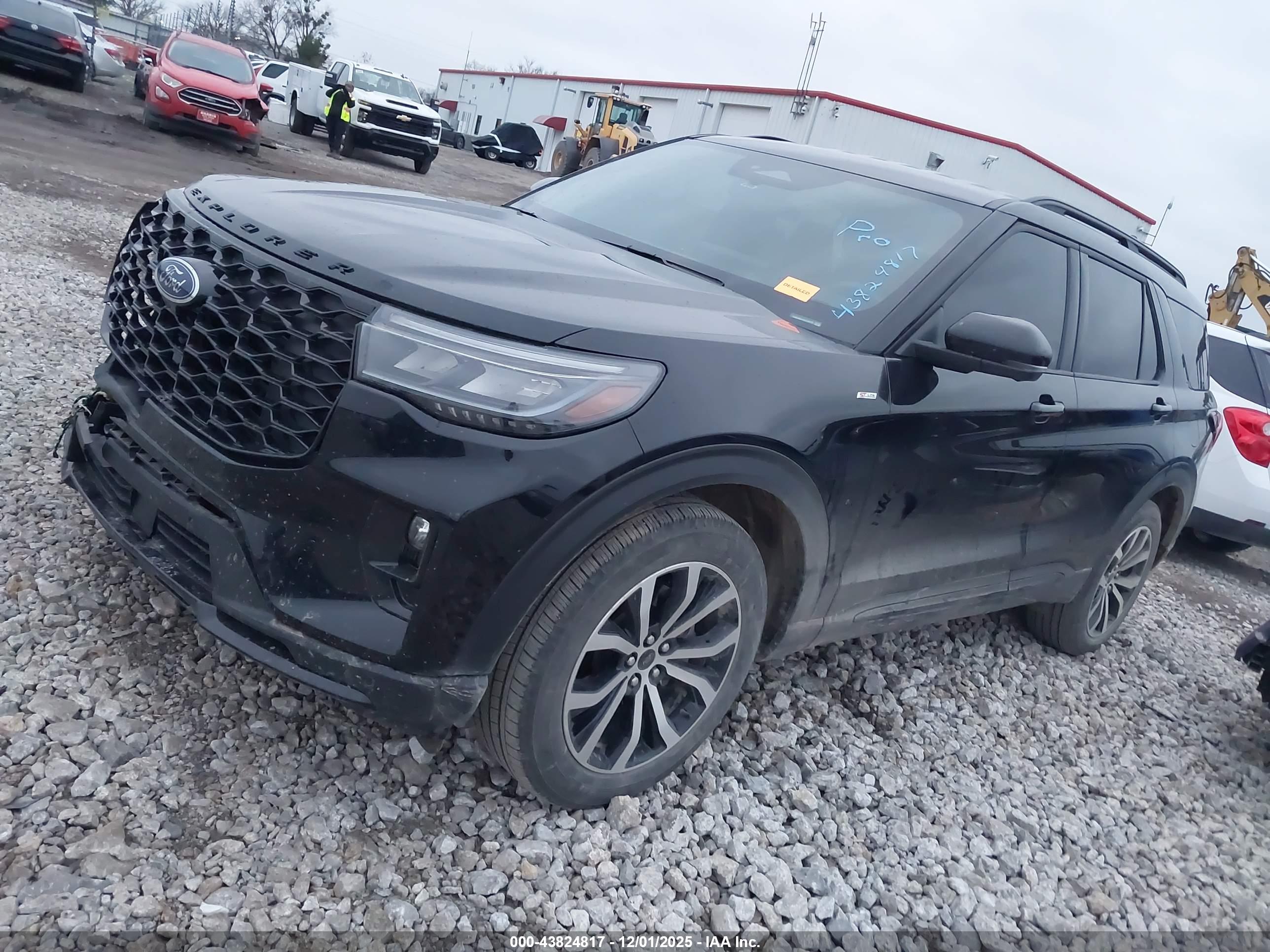 FORD EXPLORER image 2