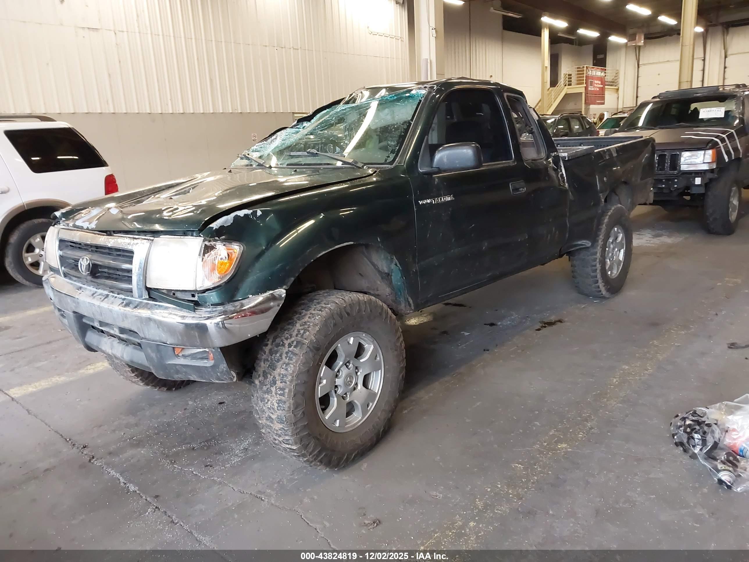 TOYOTA TACOMA image 2