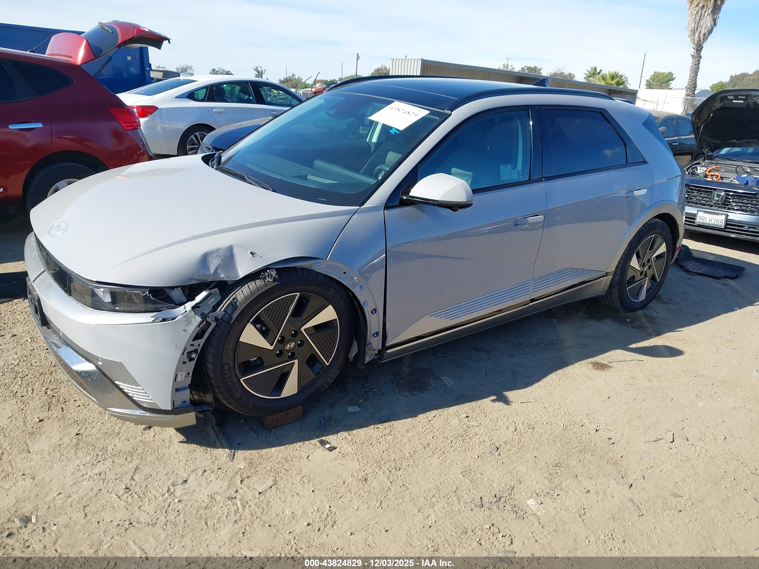 HYUNDAI IONIQ image 2