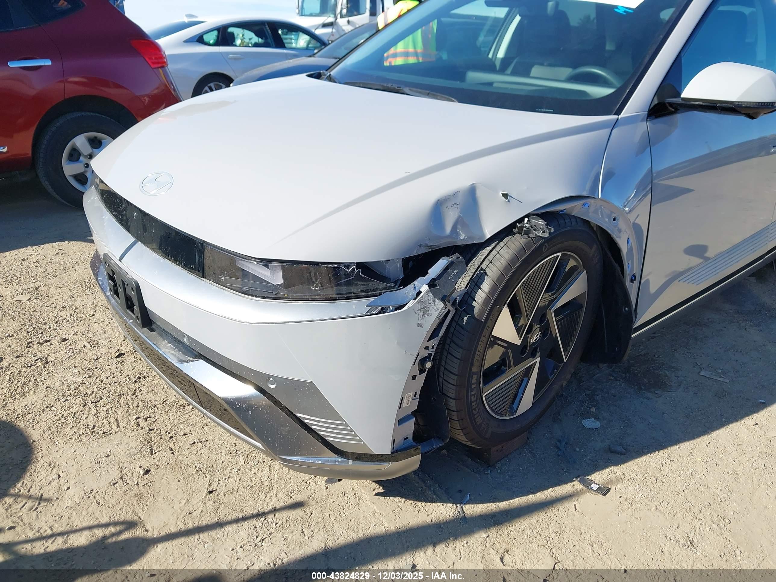 HYUNDAI IONIQ image 6