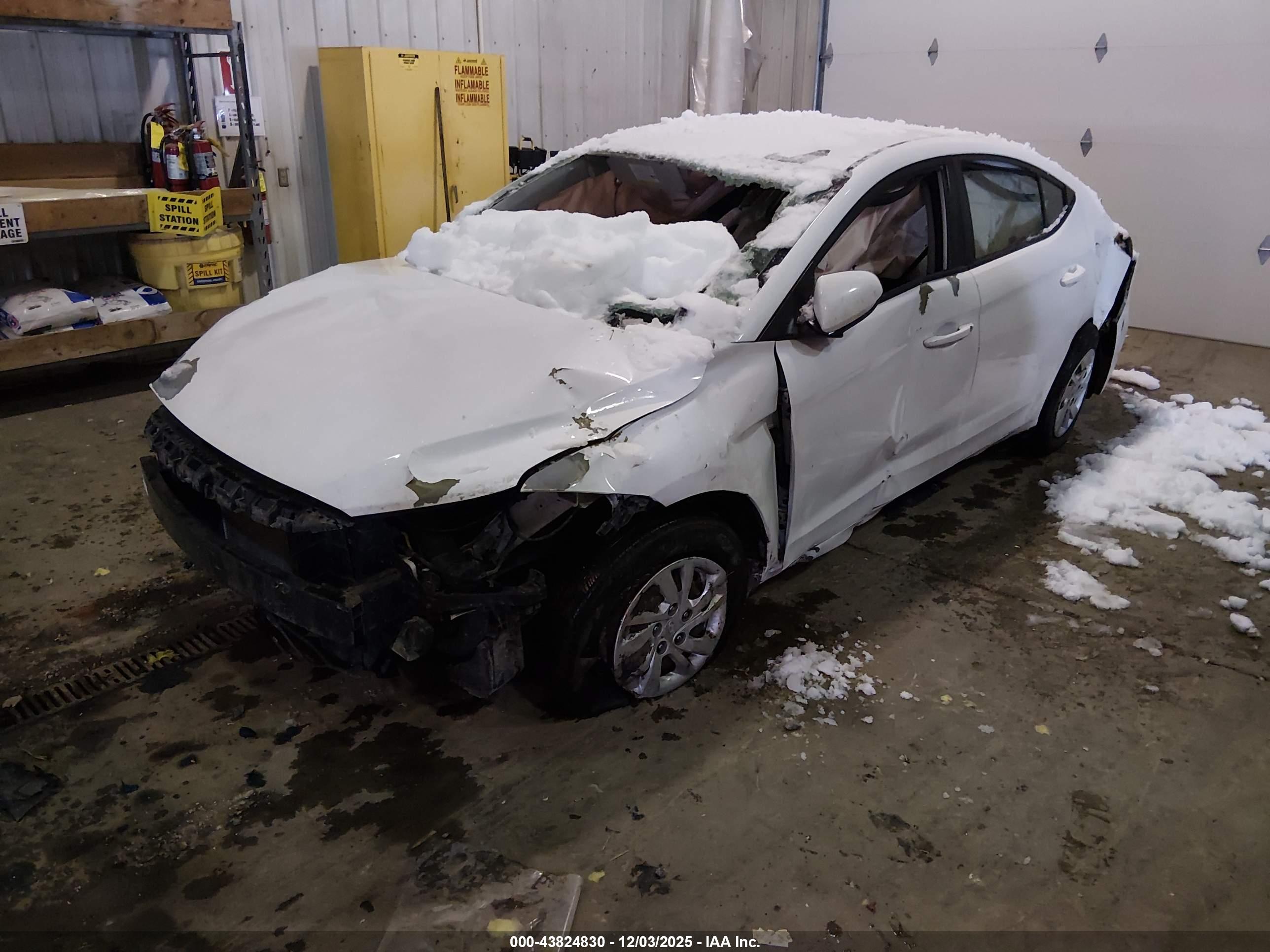 HYUNDAI ELANTRA image 2