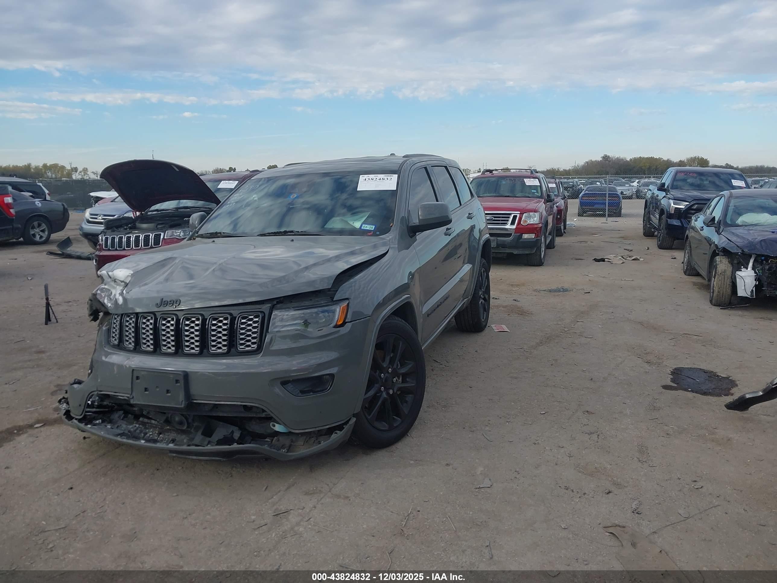 JEEP GRAND image 2