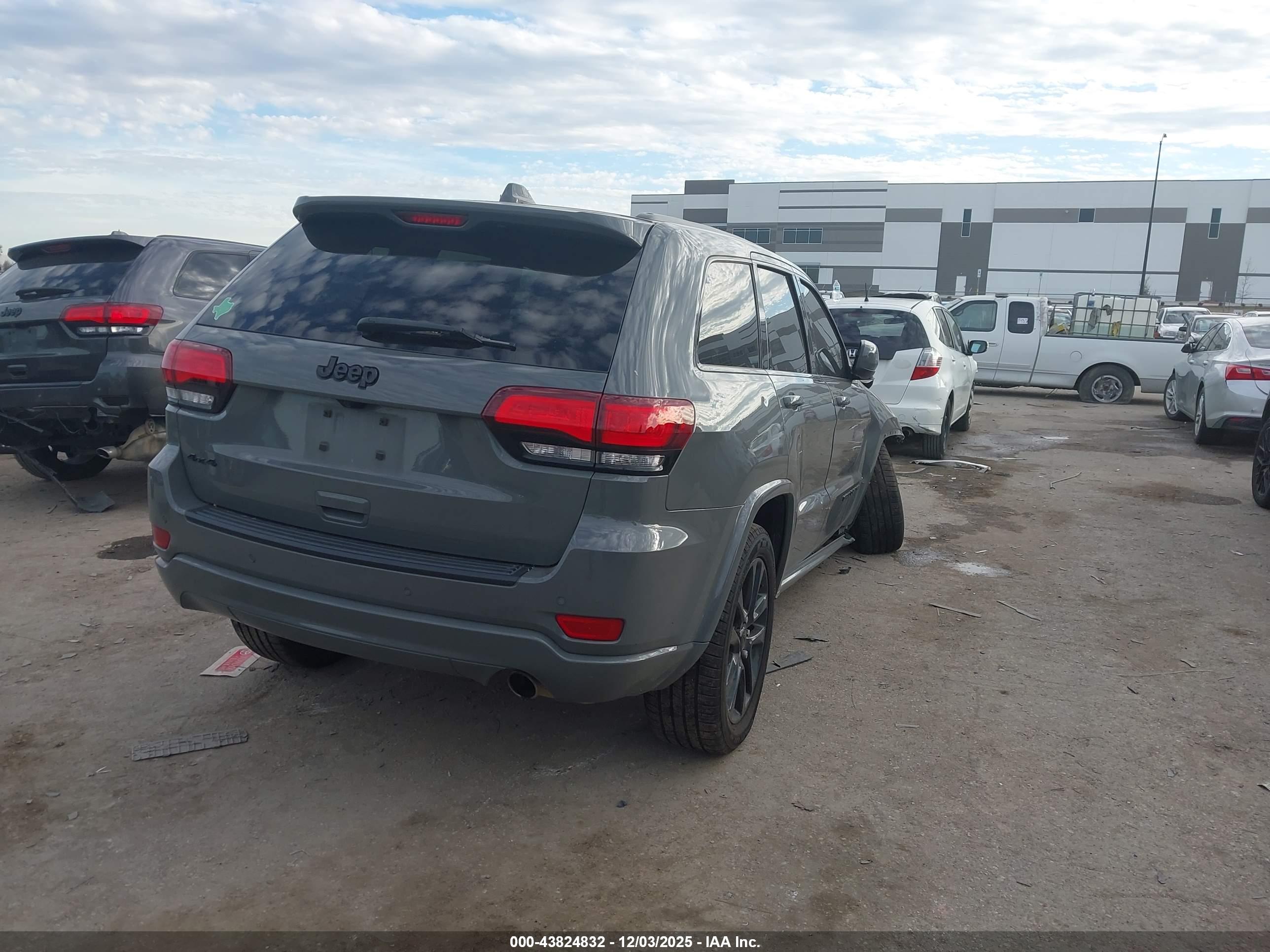 JEEP GRAND image 4