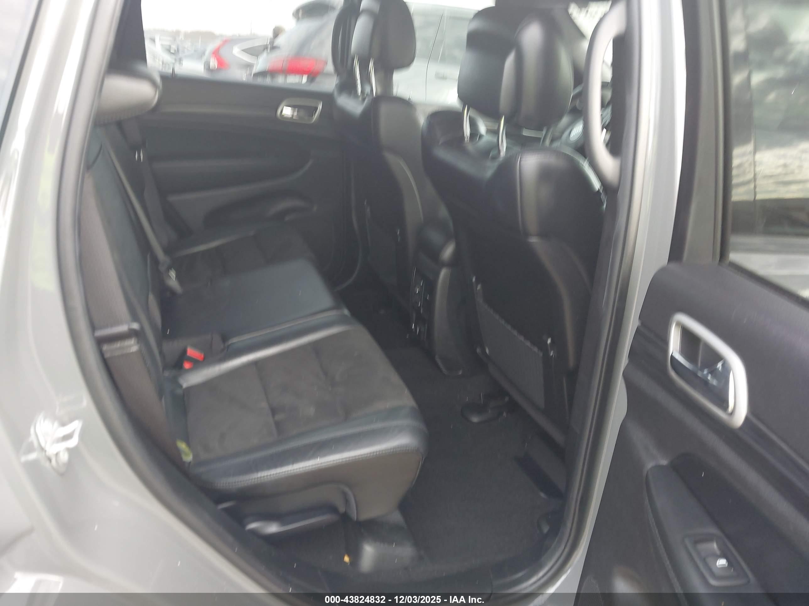 JEEP GRAND image 8