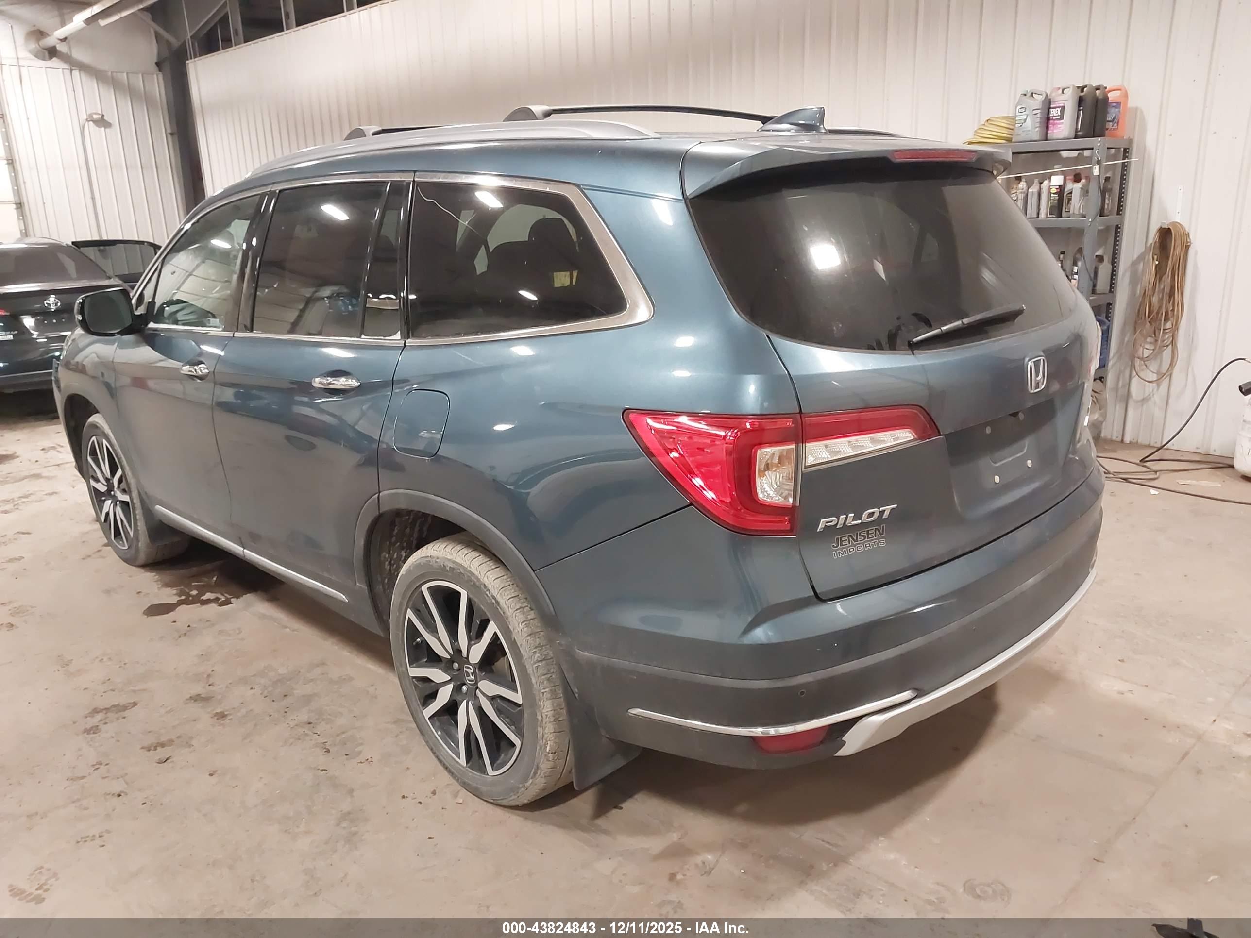 HONDA PILOT image 3