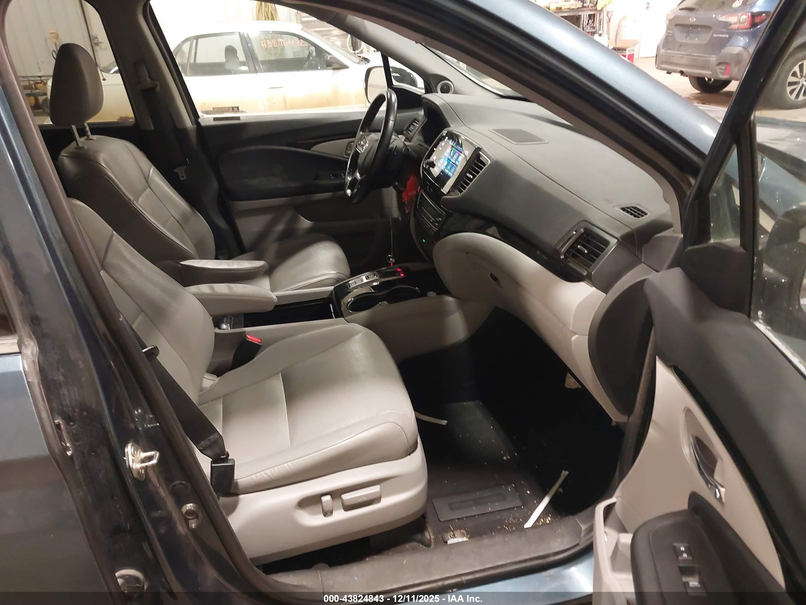 HONDA PILOT image 5