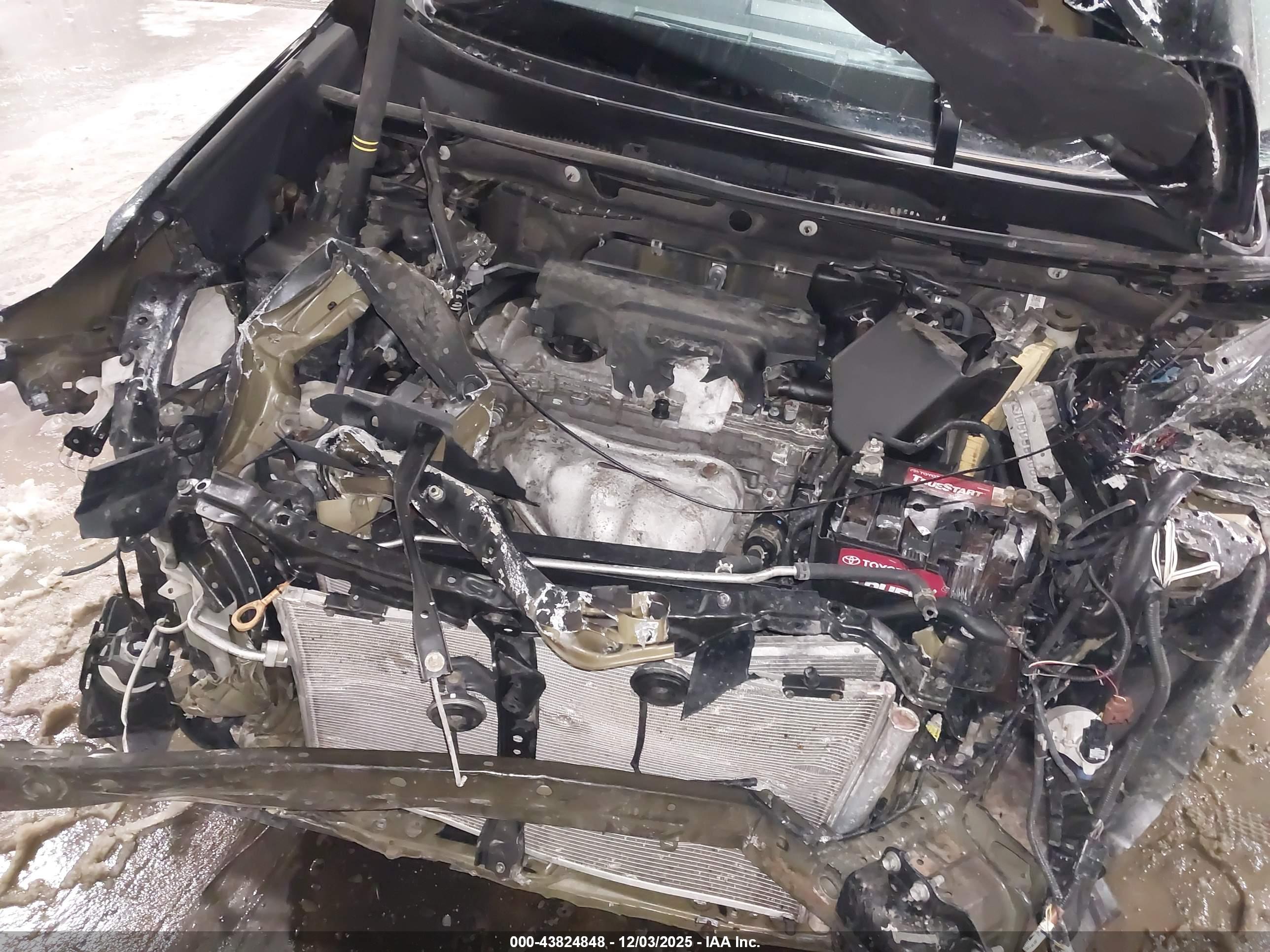TOYOTA RAV4 image 10