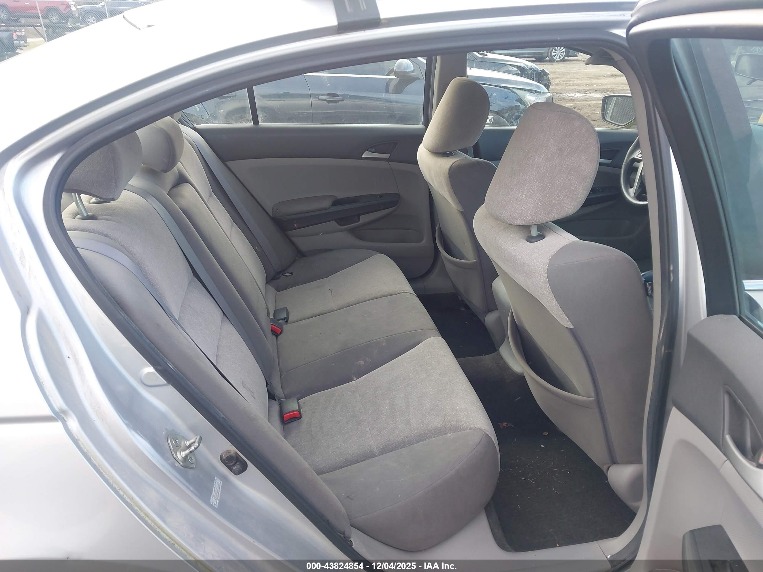 HONDA ACCORD image 8
