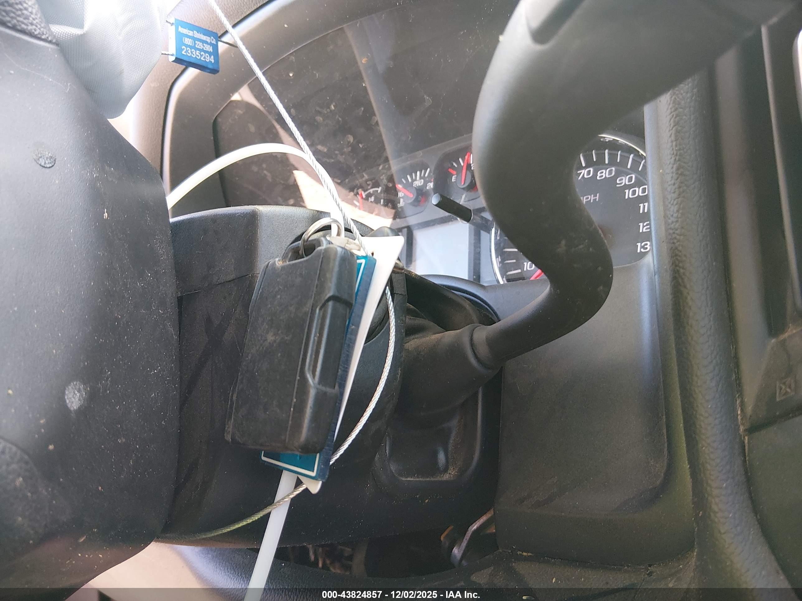 CHEVROLET SILVERADO image 11