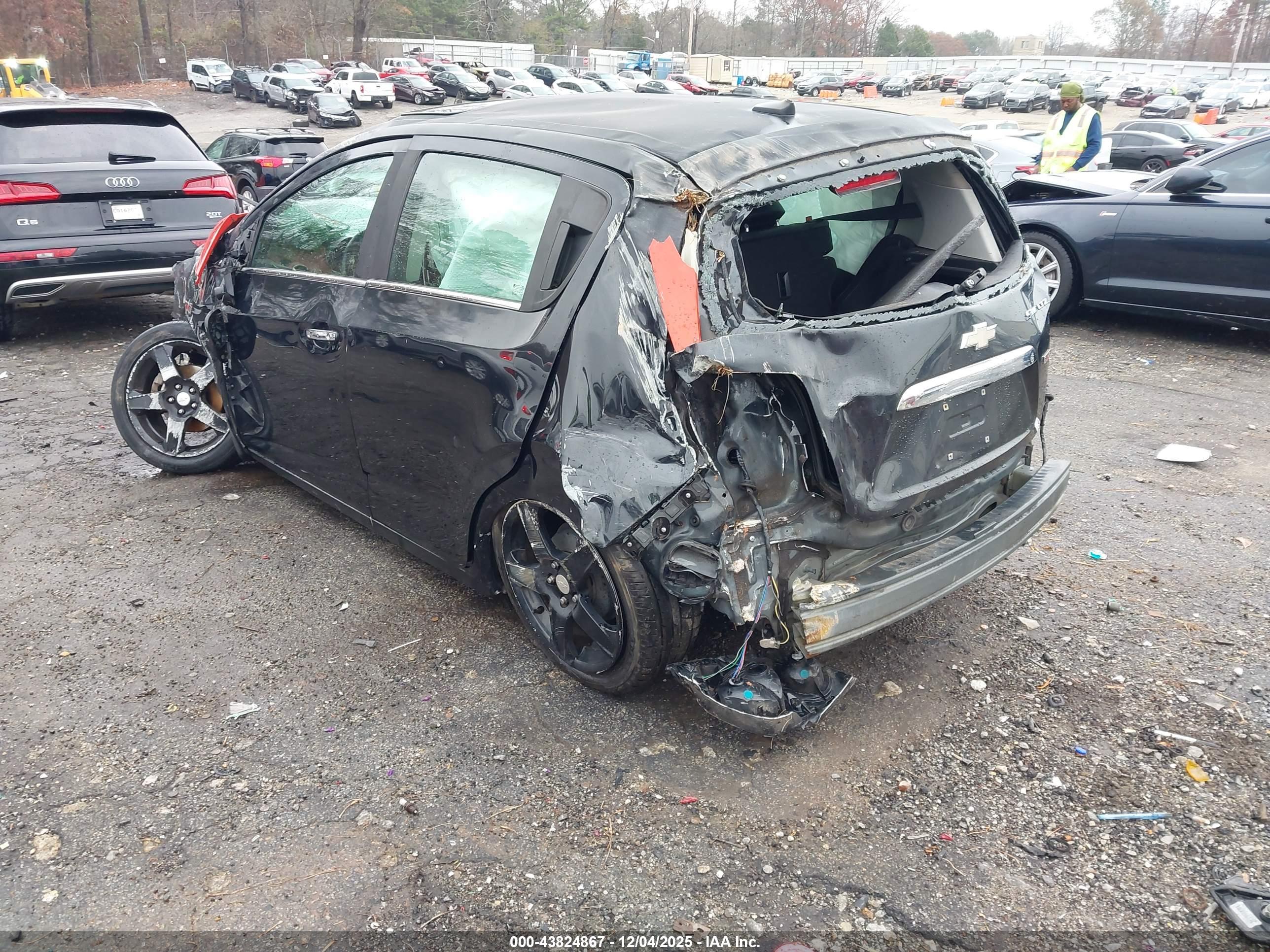 CHEVROLET SONIC image 3