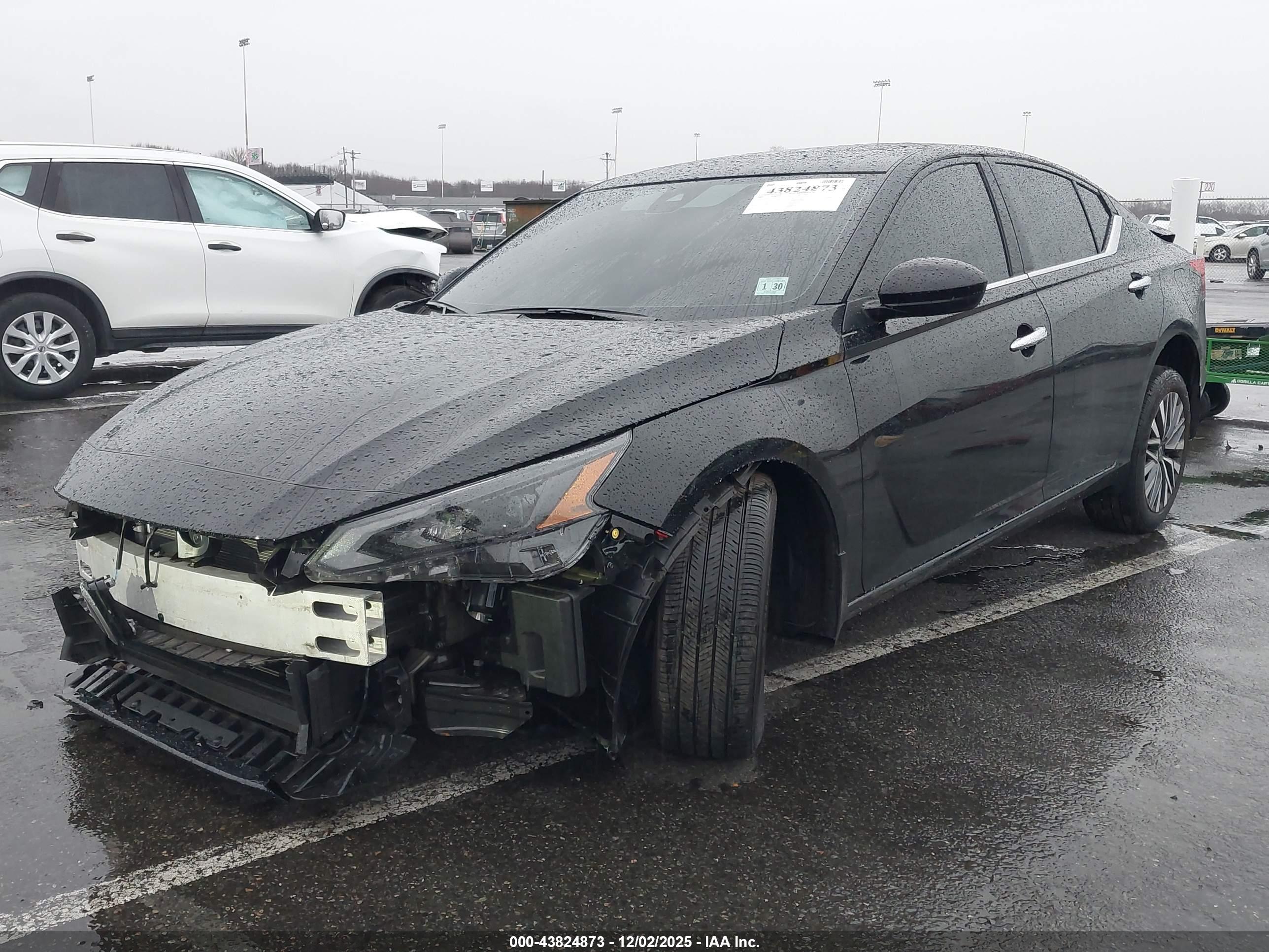 NISSAN ALTIMA image 2