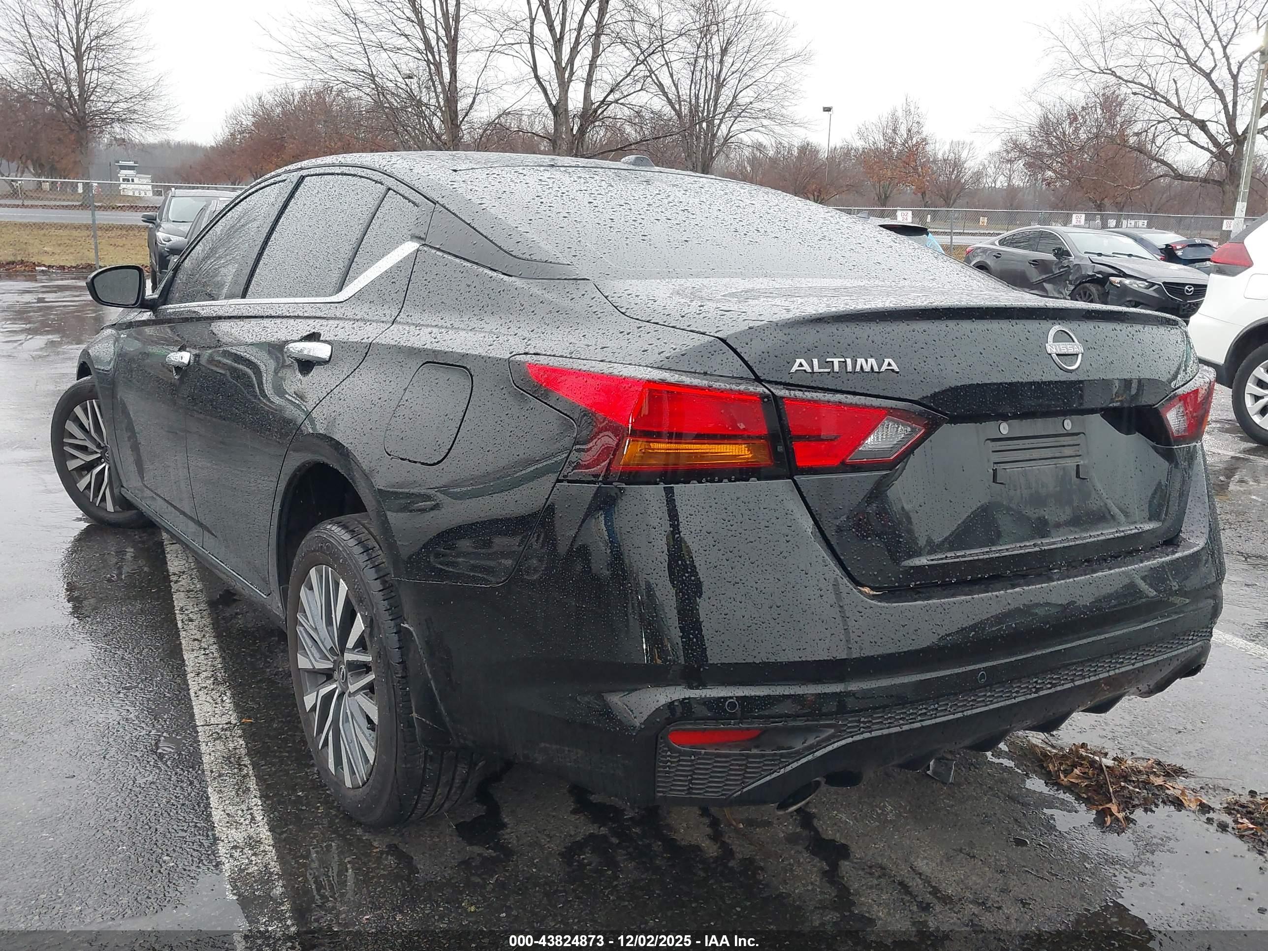 NISSAN ALTIMA image 3