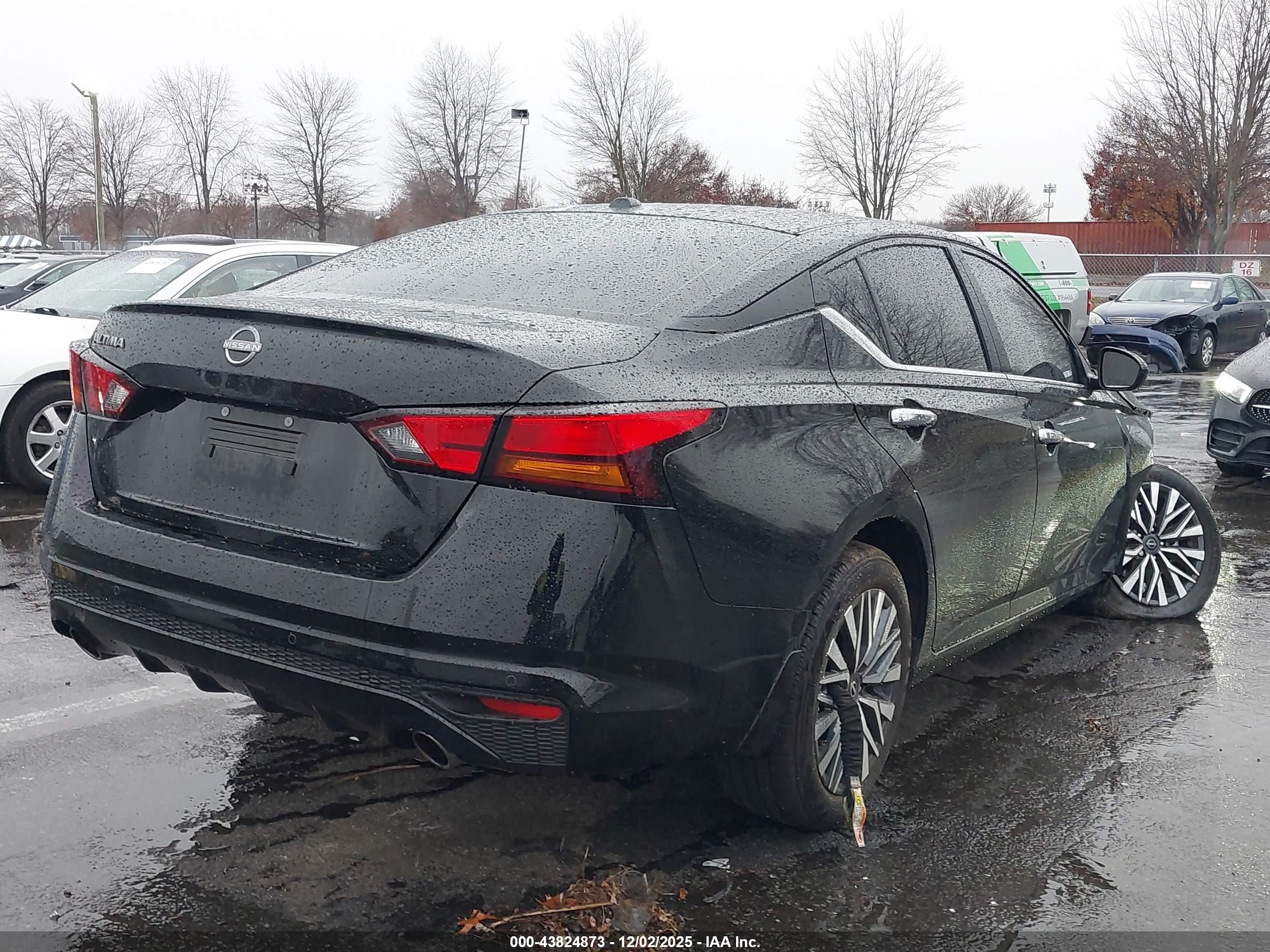NISSAN ALTIMA image 4