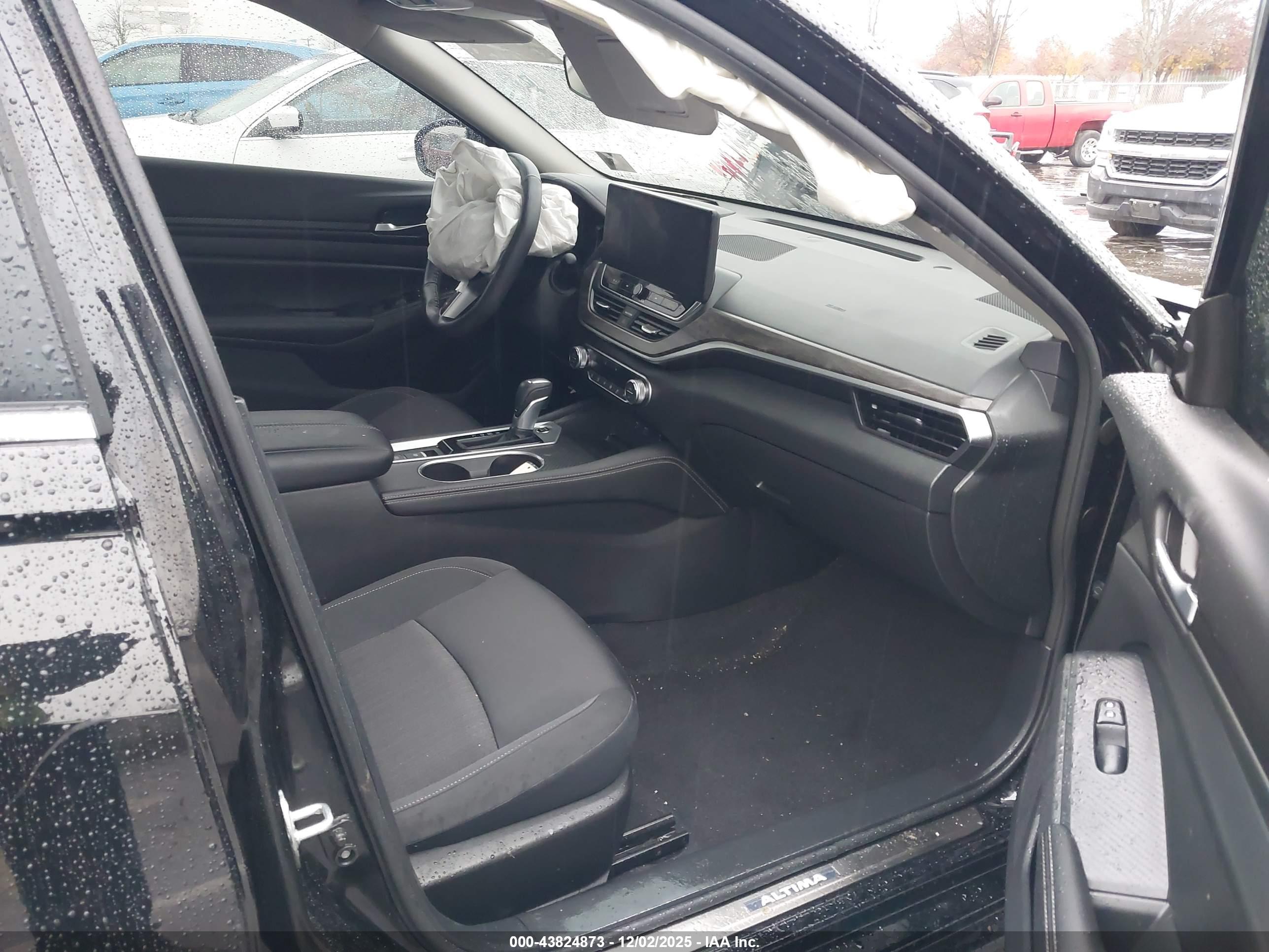 NISSAN ALTIMA image 5