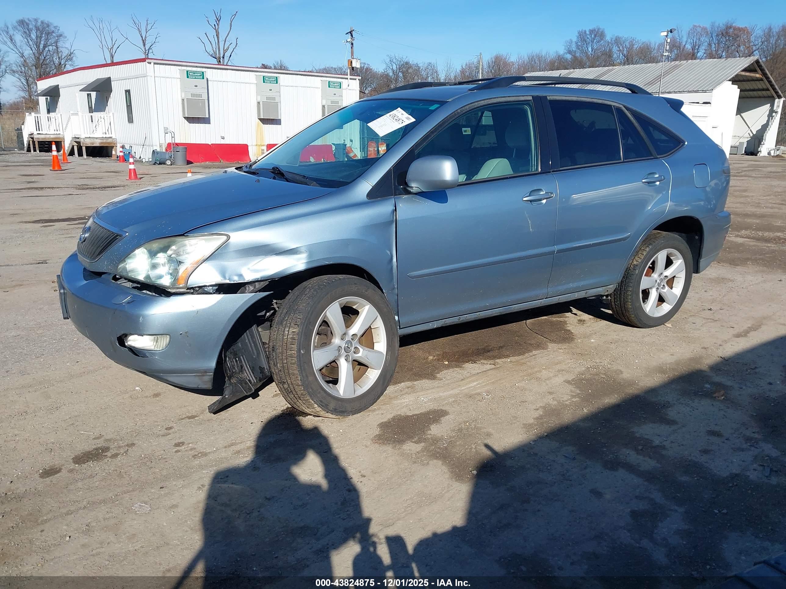 LEXUS RX image 2