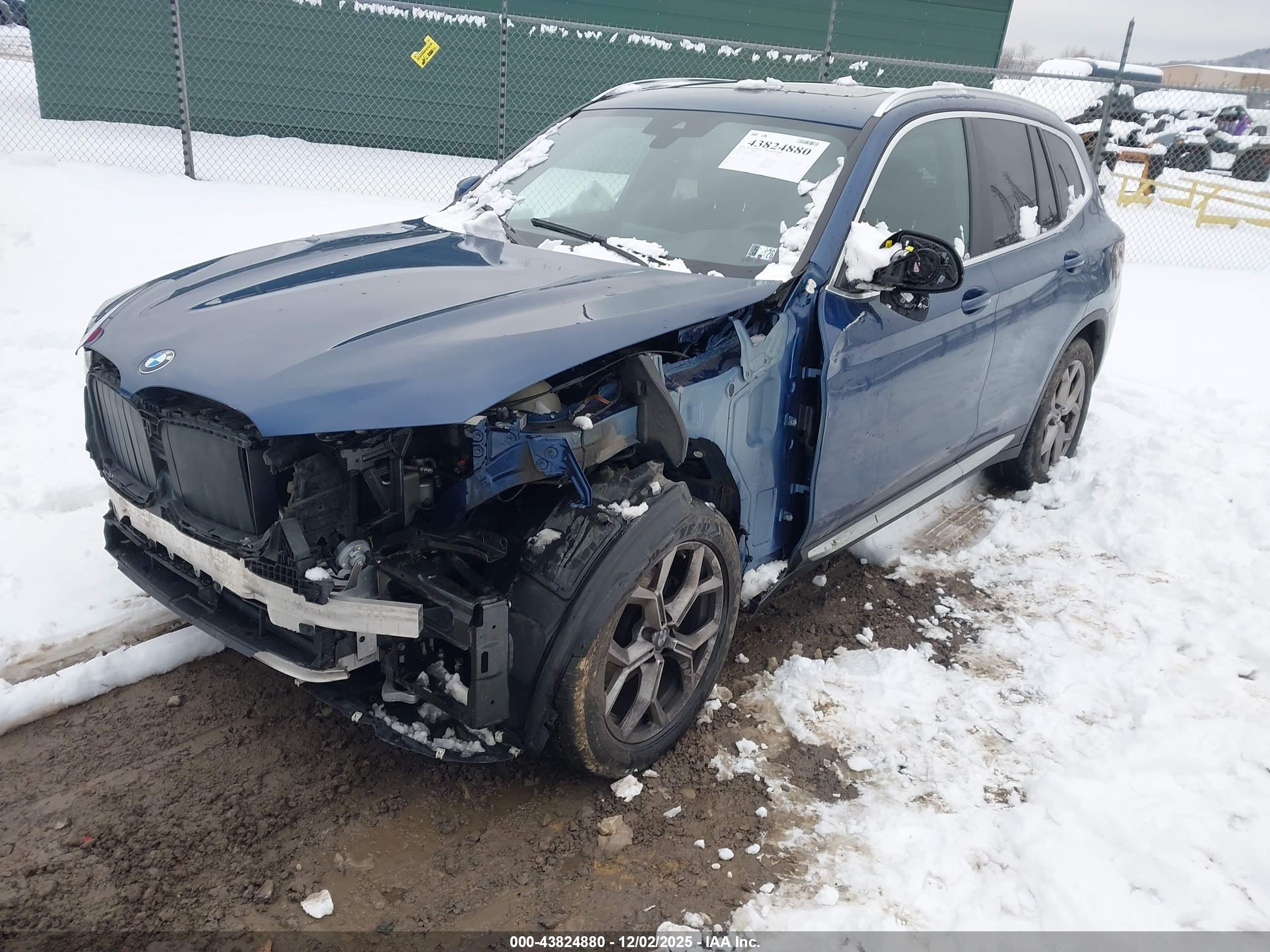 BMW X3 image 2