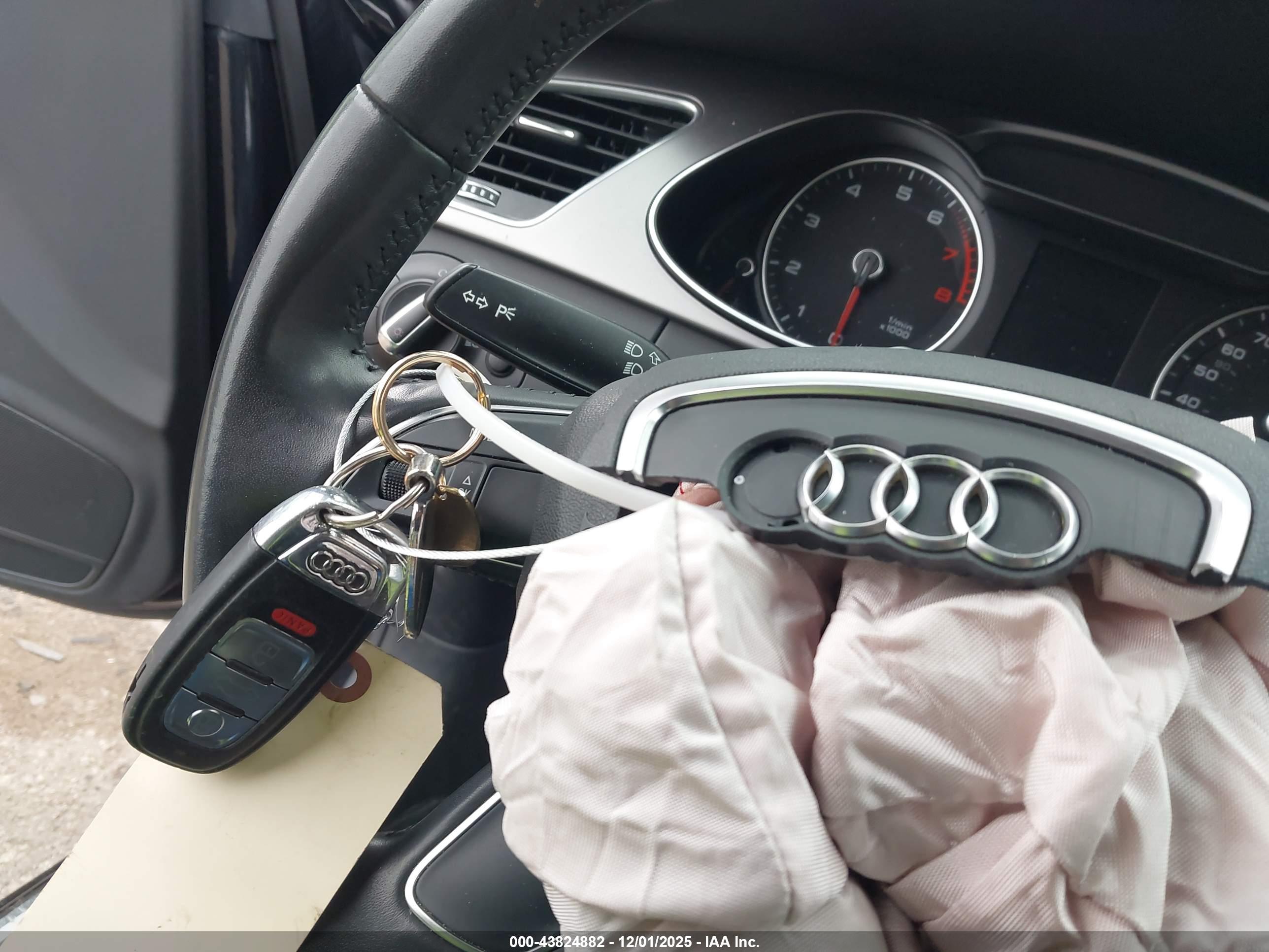 AUDI A4 image 11