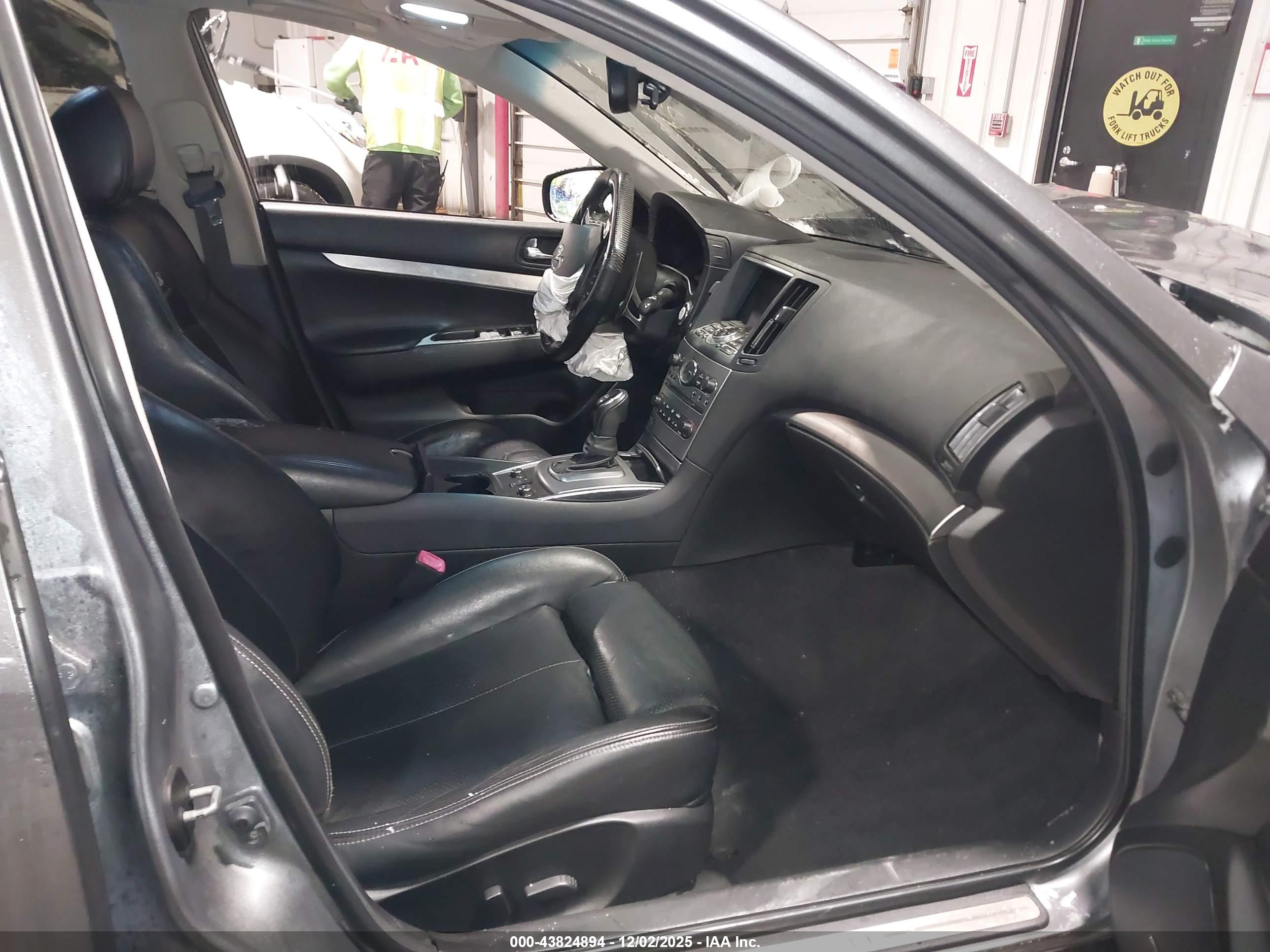 INFINITI G37X image 5