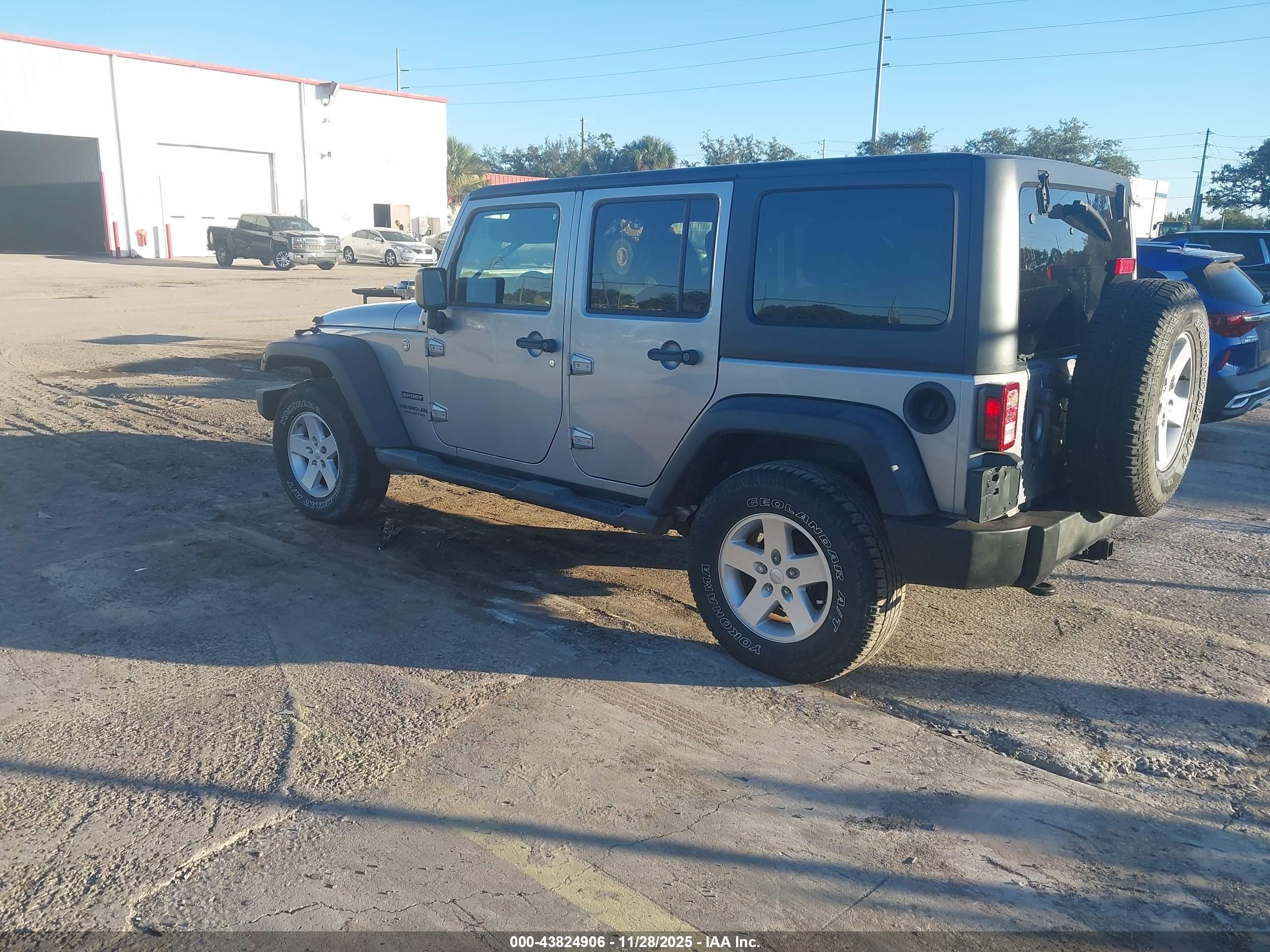 JEEP WRANGLER image 3