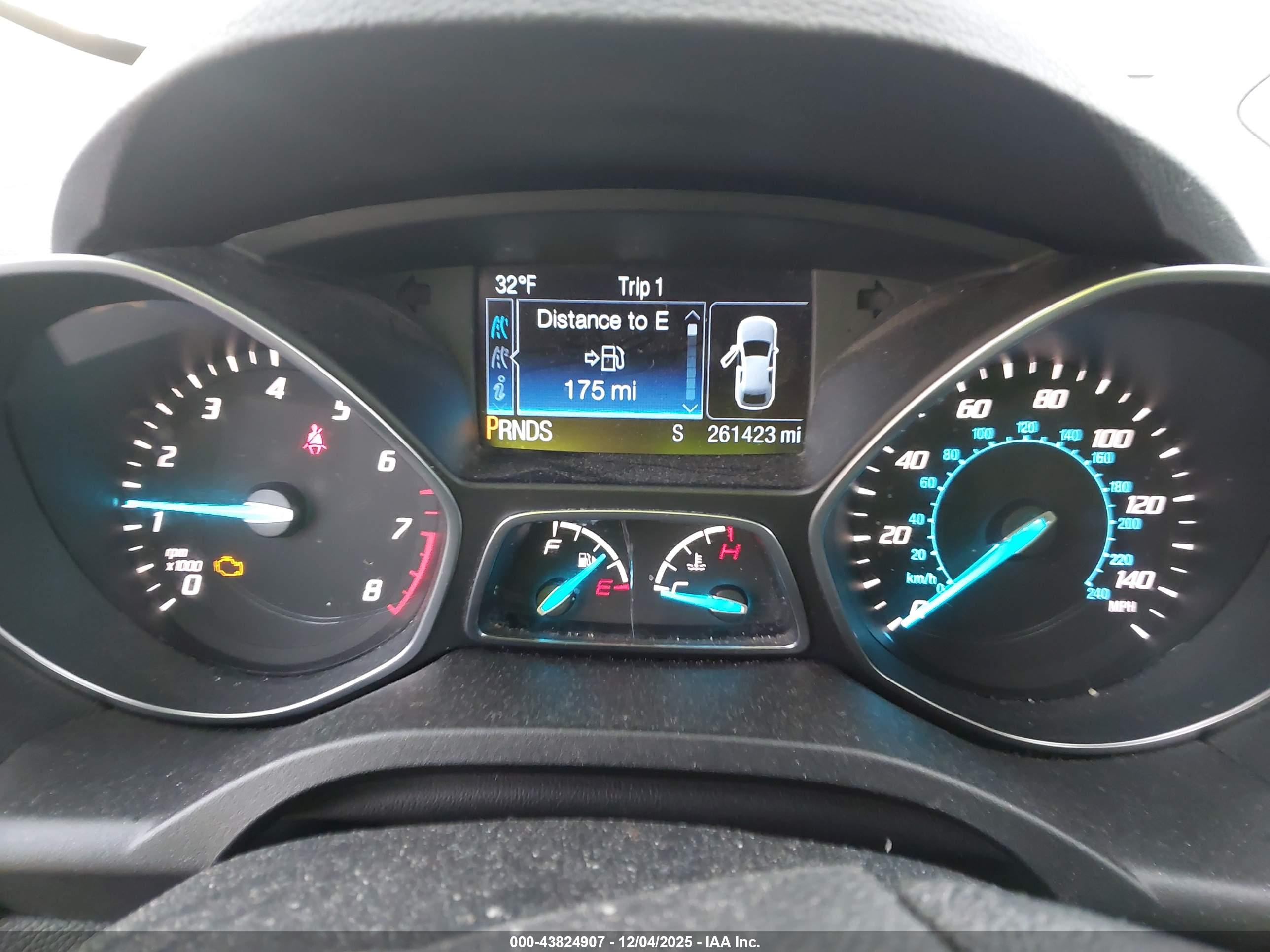 FORD ESCAPE image 7
