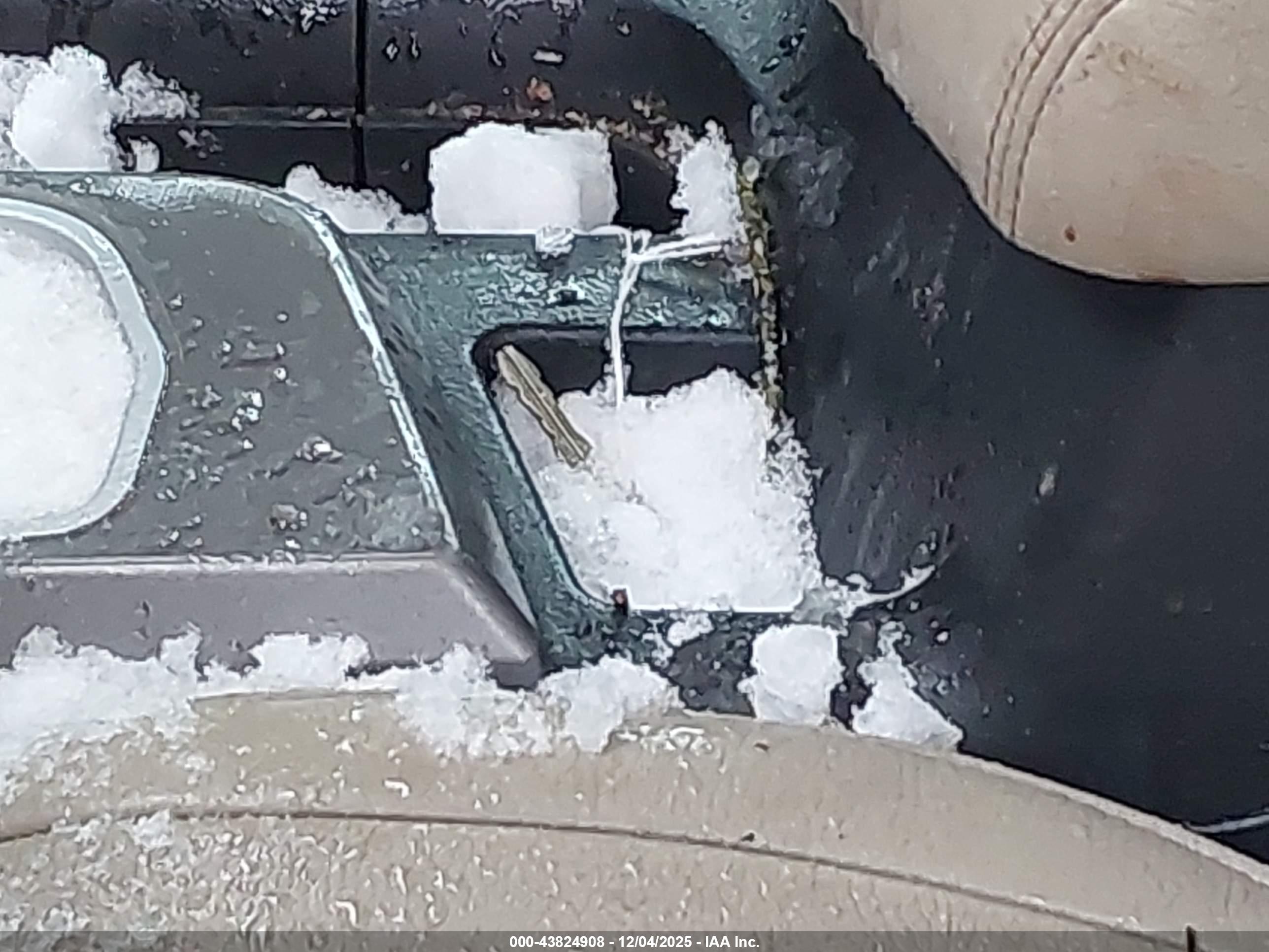 TOYOTA SEQUOIA image 11