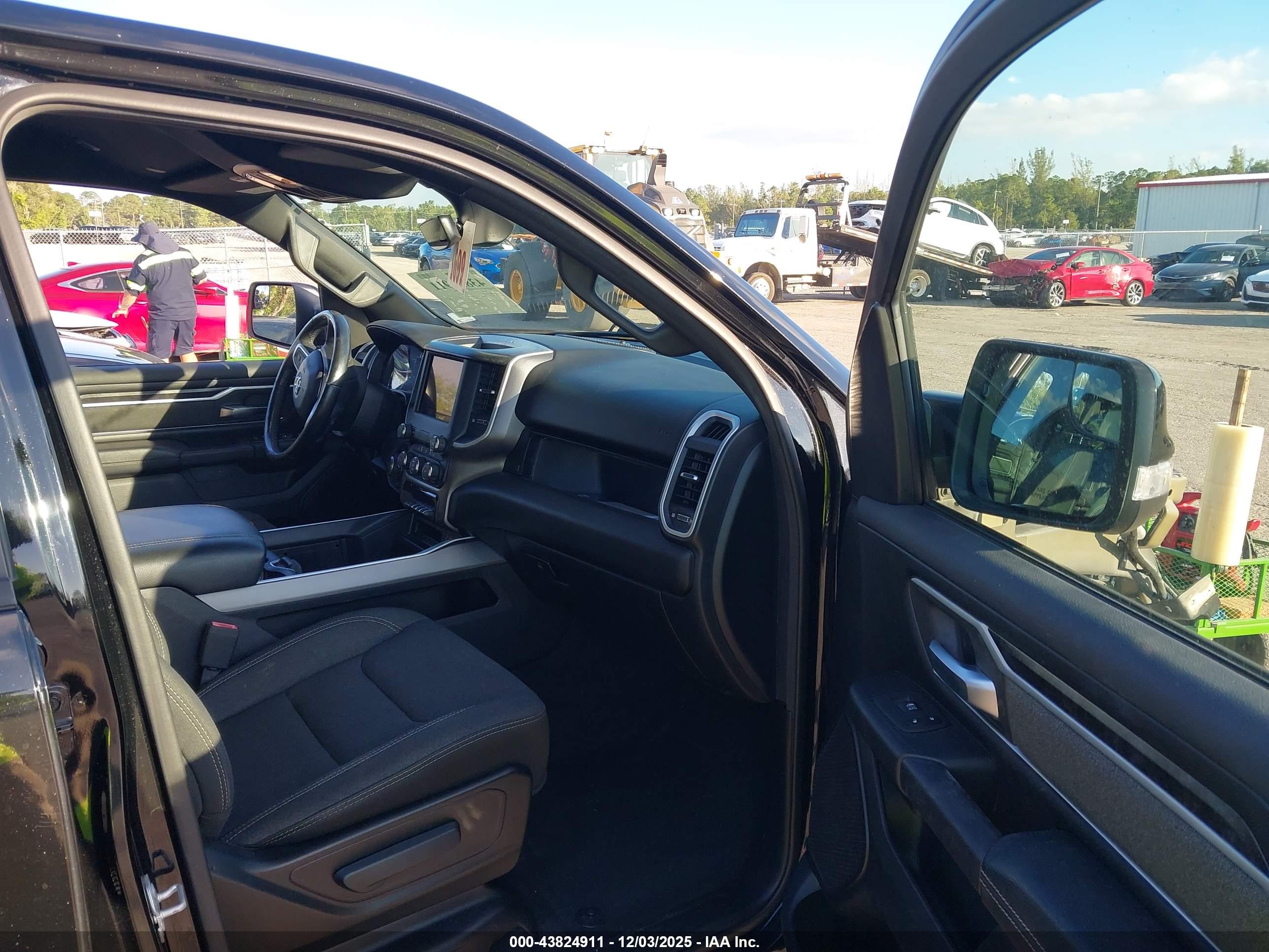 RAM 1500 image 5