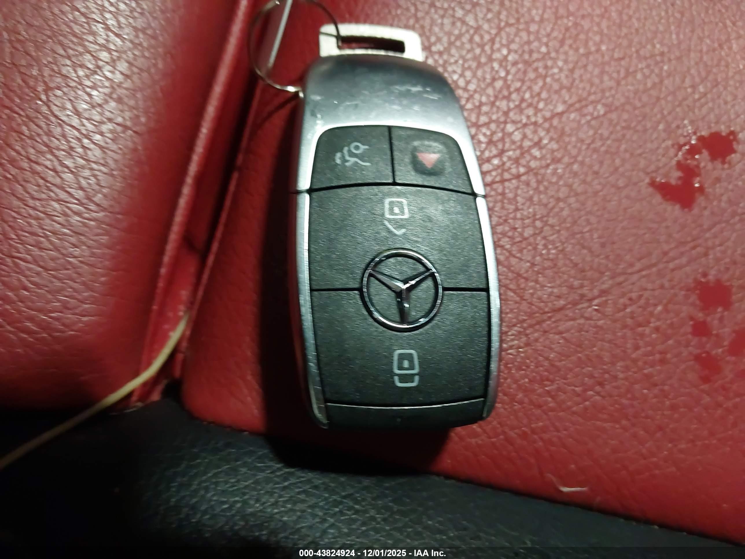 MERCEDES-BENZ A image 11