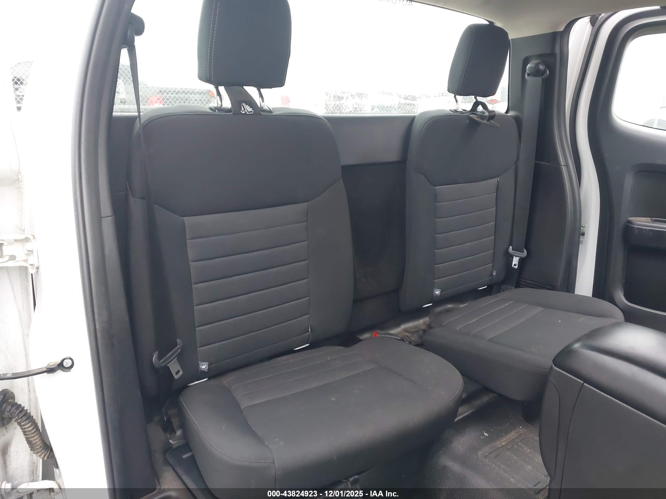 FORD RANGER image 8