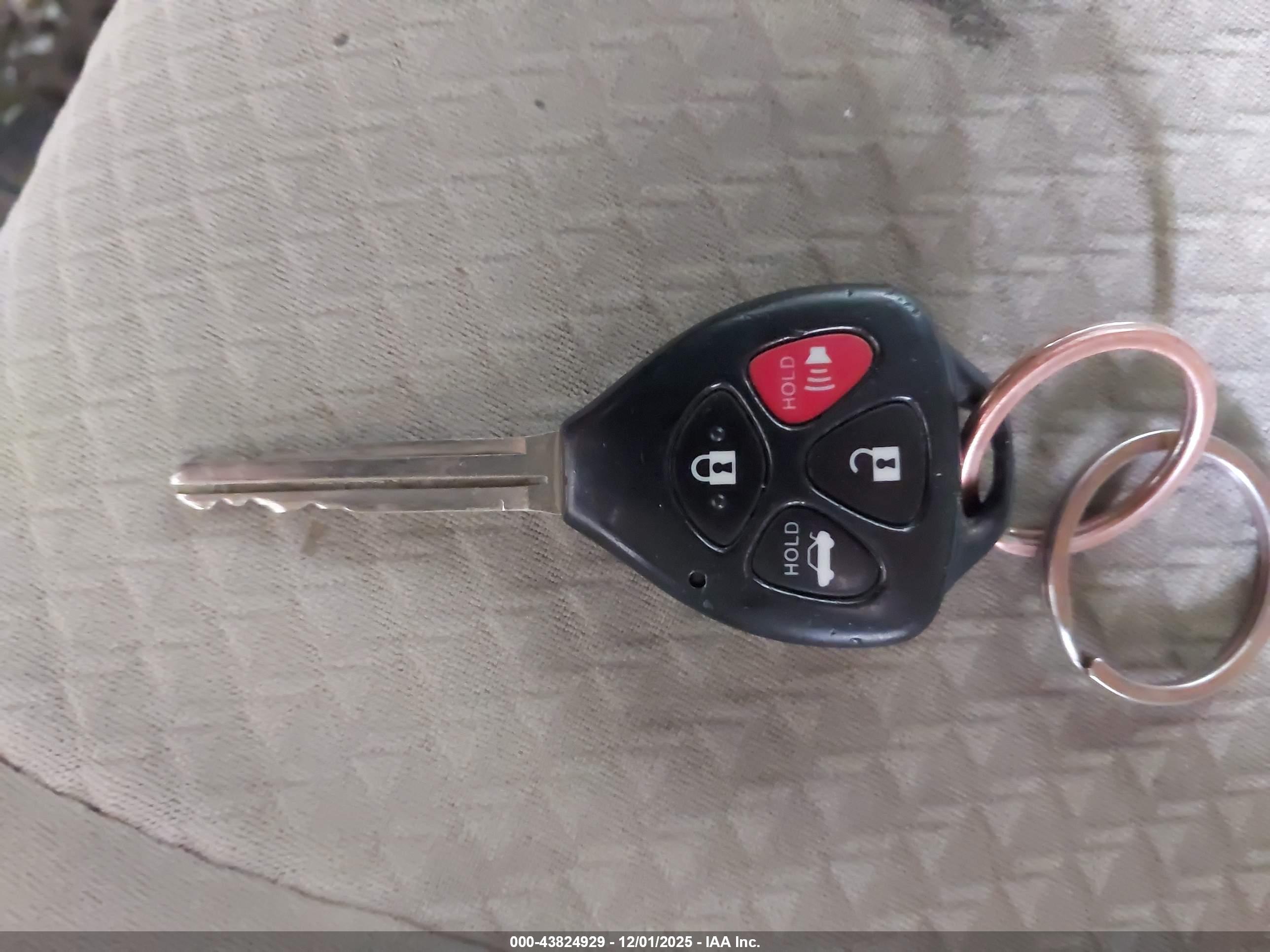 TOYOTA CAMRY image 11