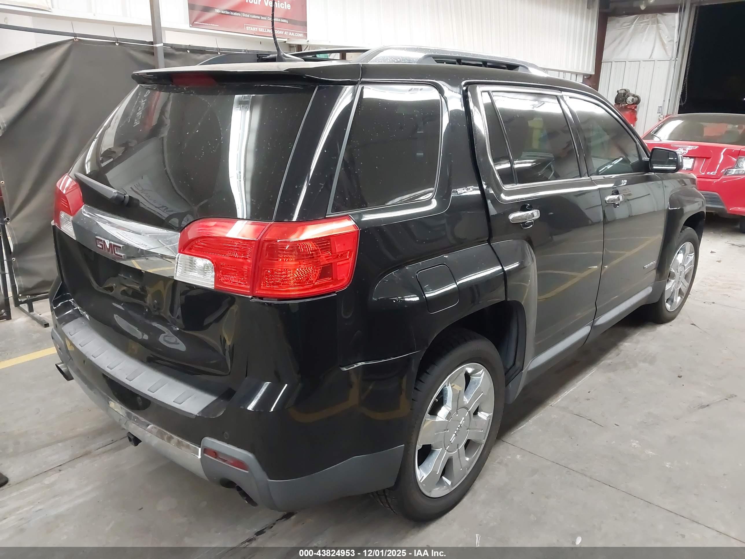 GMC TERRAIN image 4