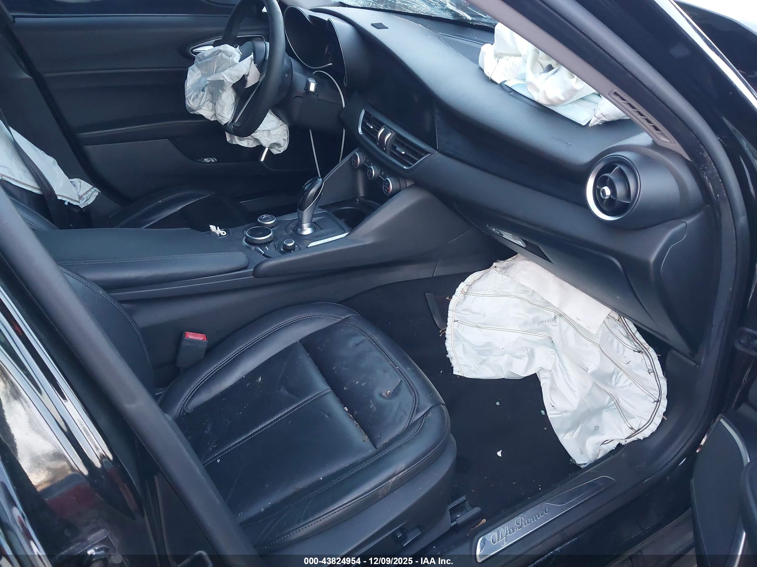 ALFA ROMEO image 5