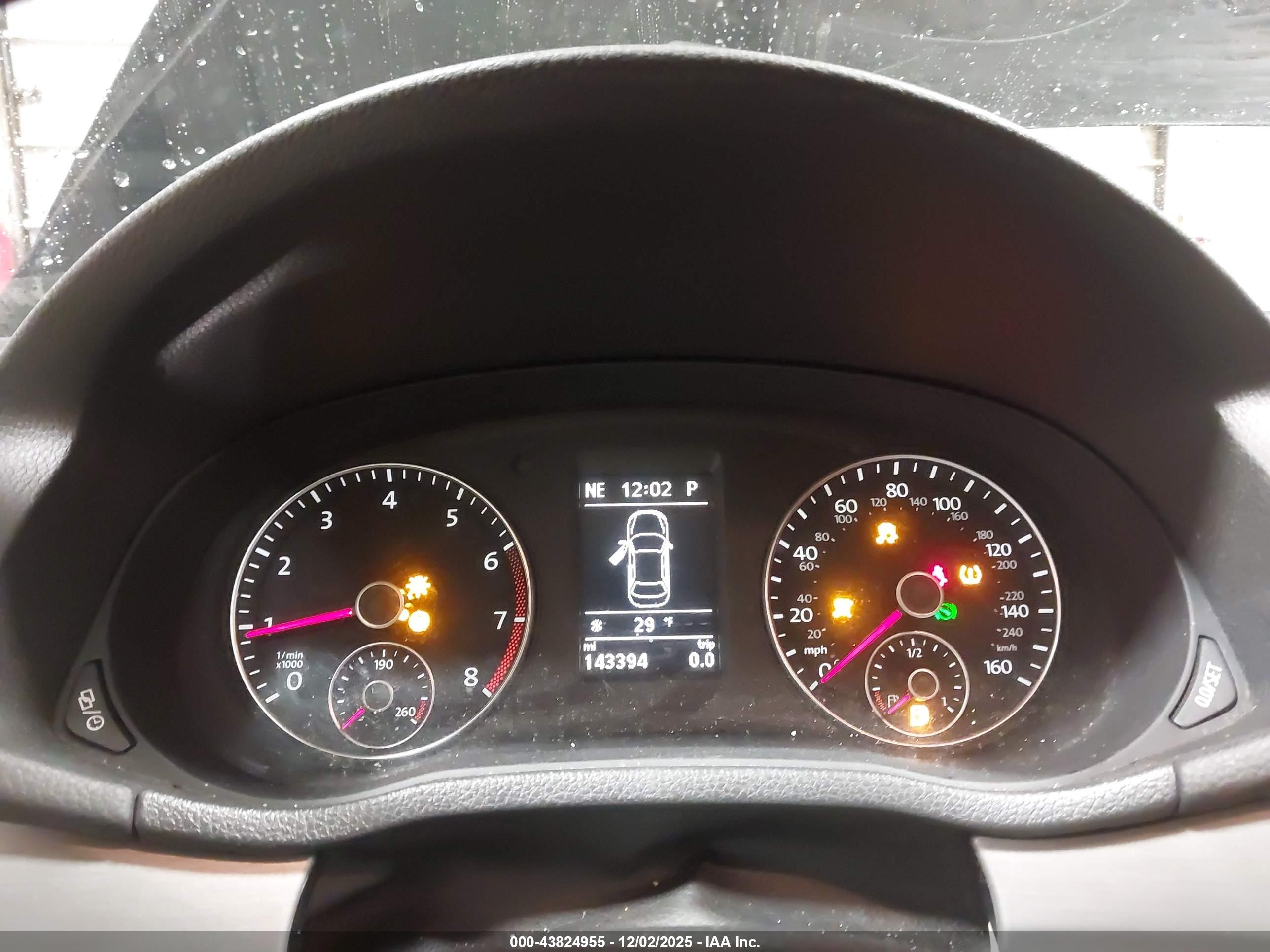 VOLKSWAGEN PASSAT image 7