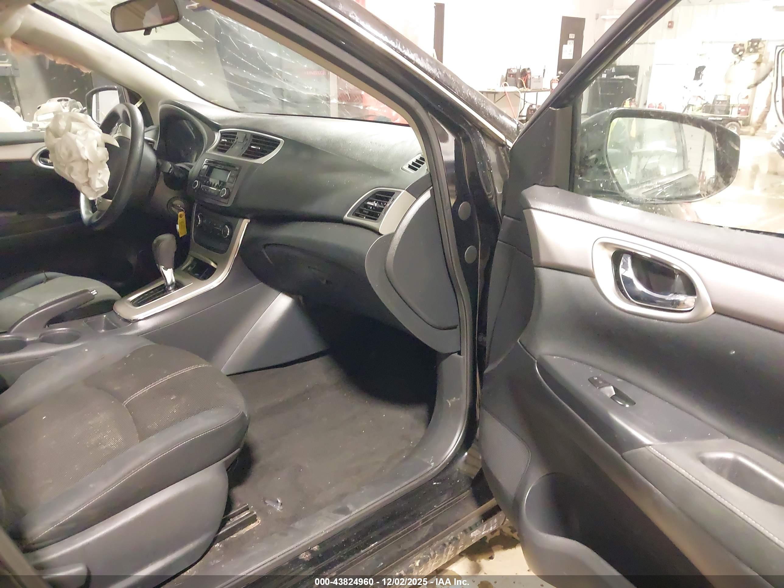 NISSAN SENTRA image 5