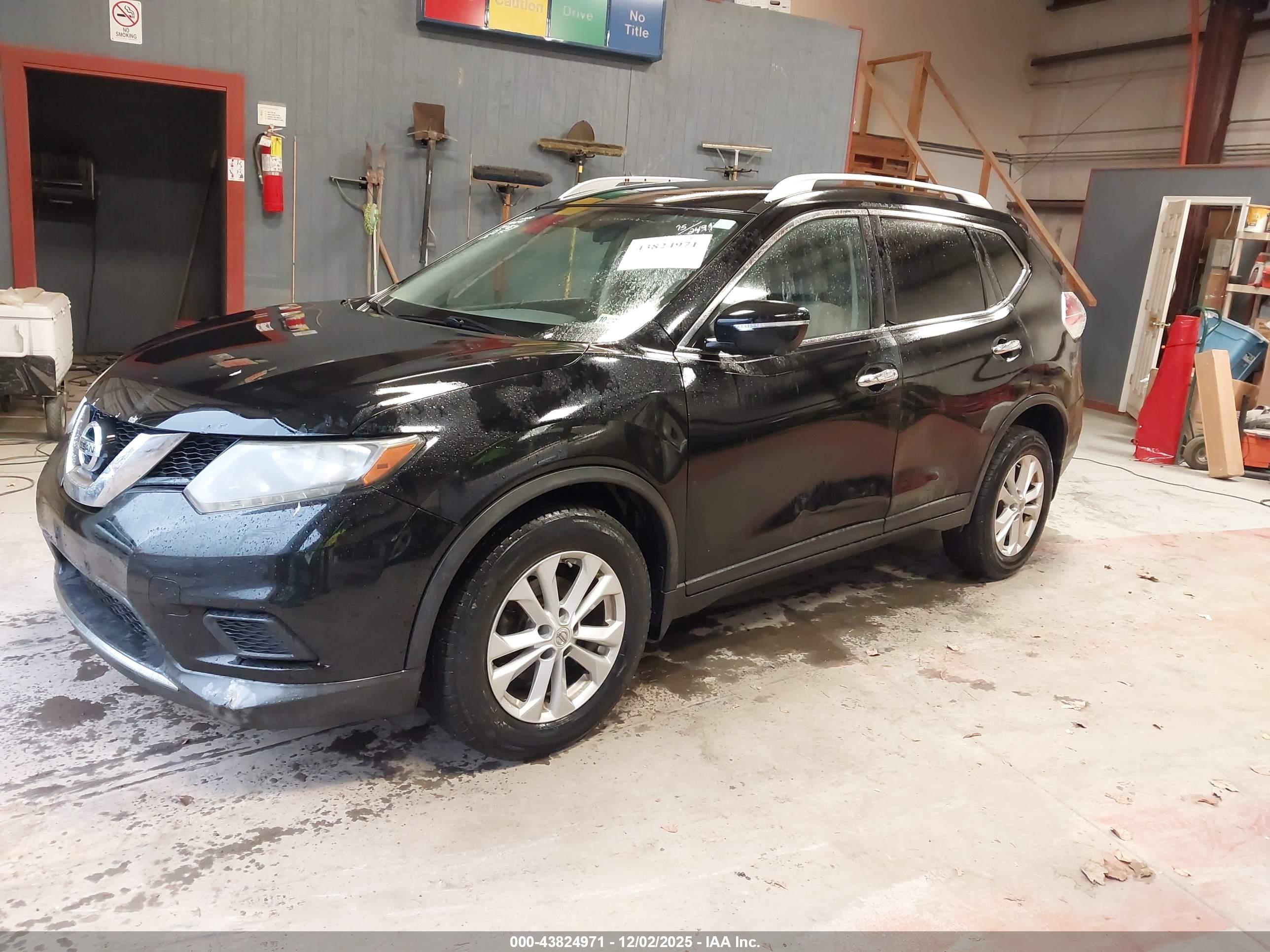 NISSAN ROGUE image 2