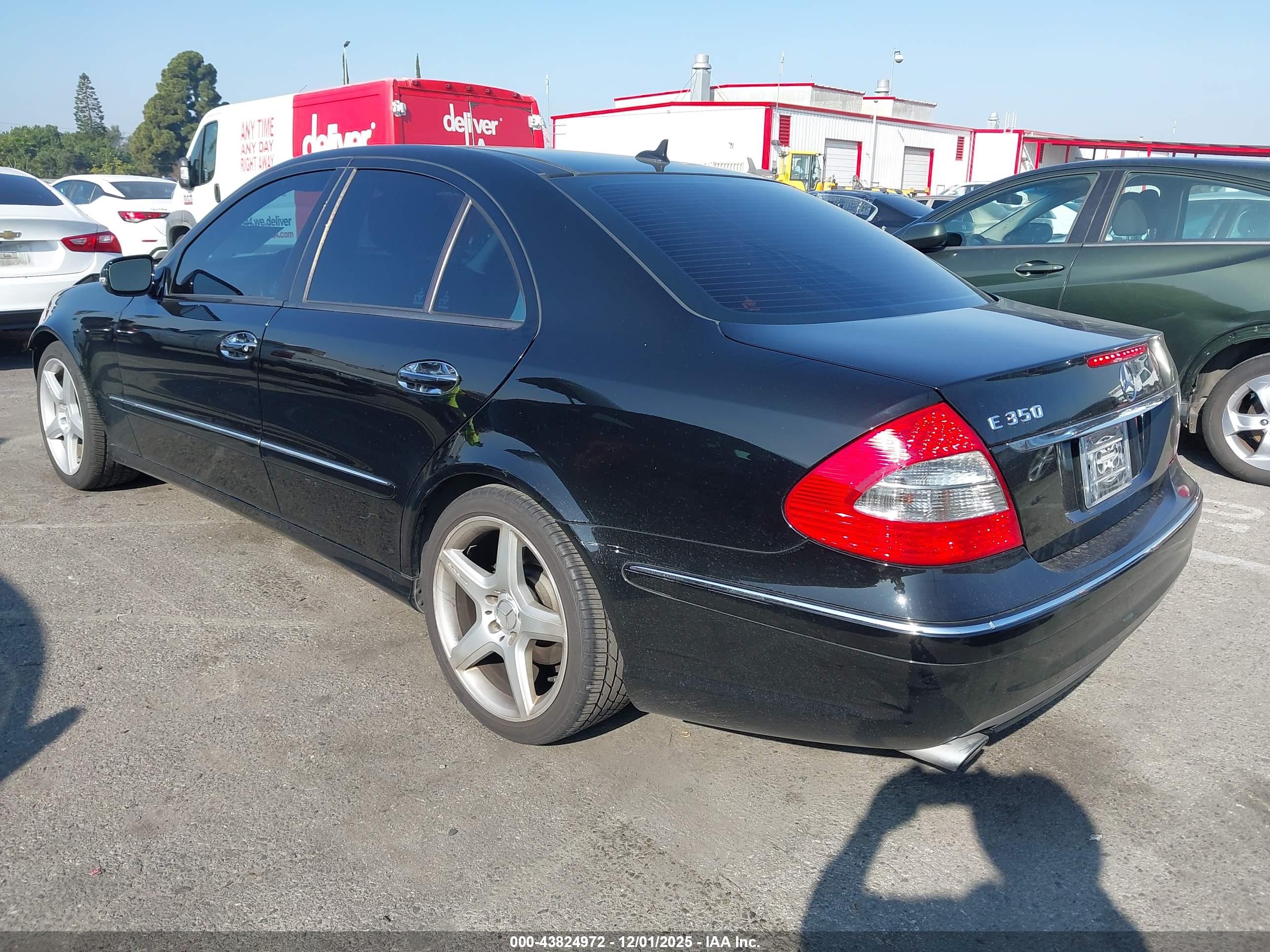 MERCEDES-BENZ E image 3