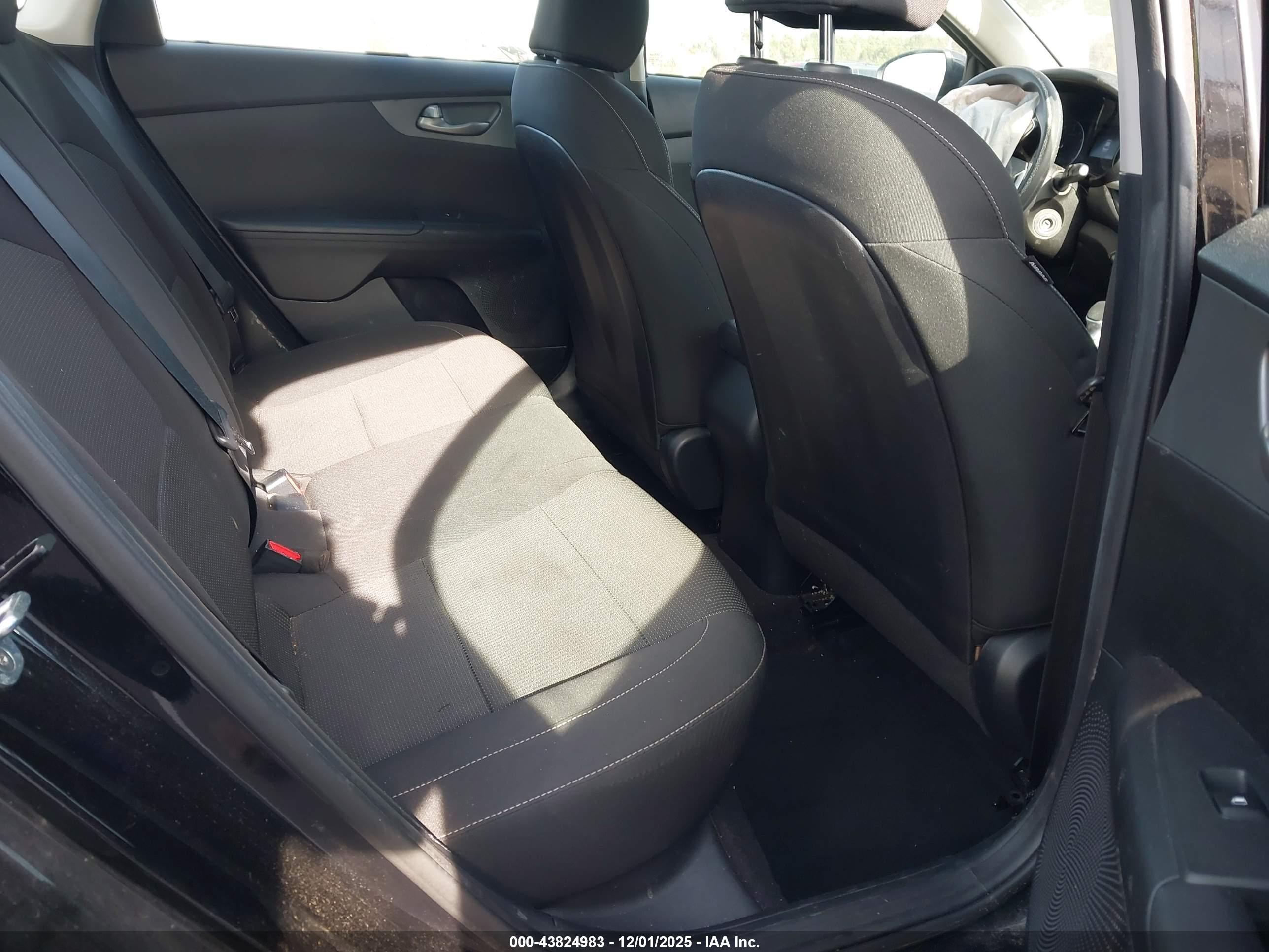 KIA FORTE image 8