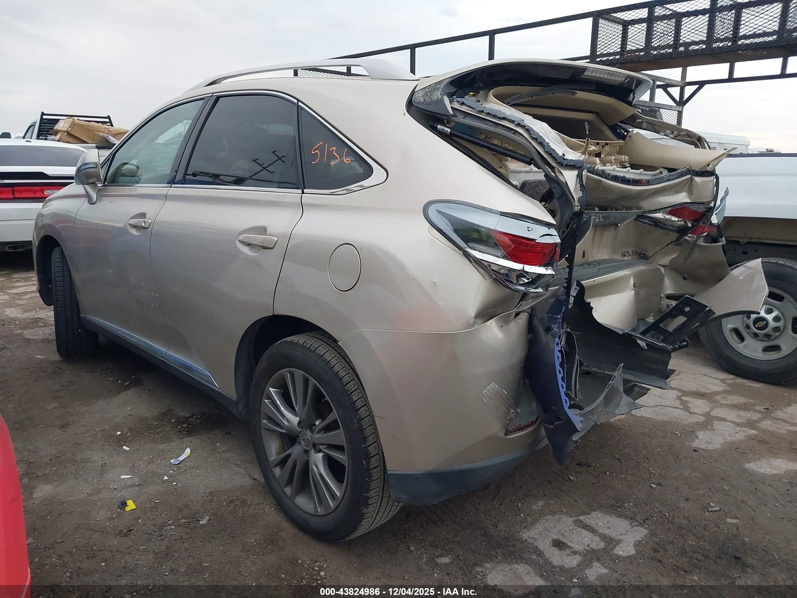 LEXUS RX image 3