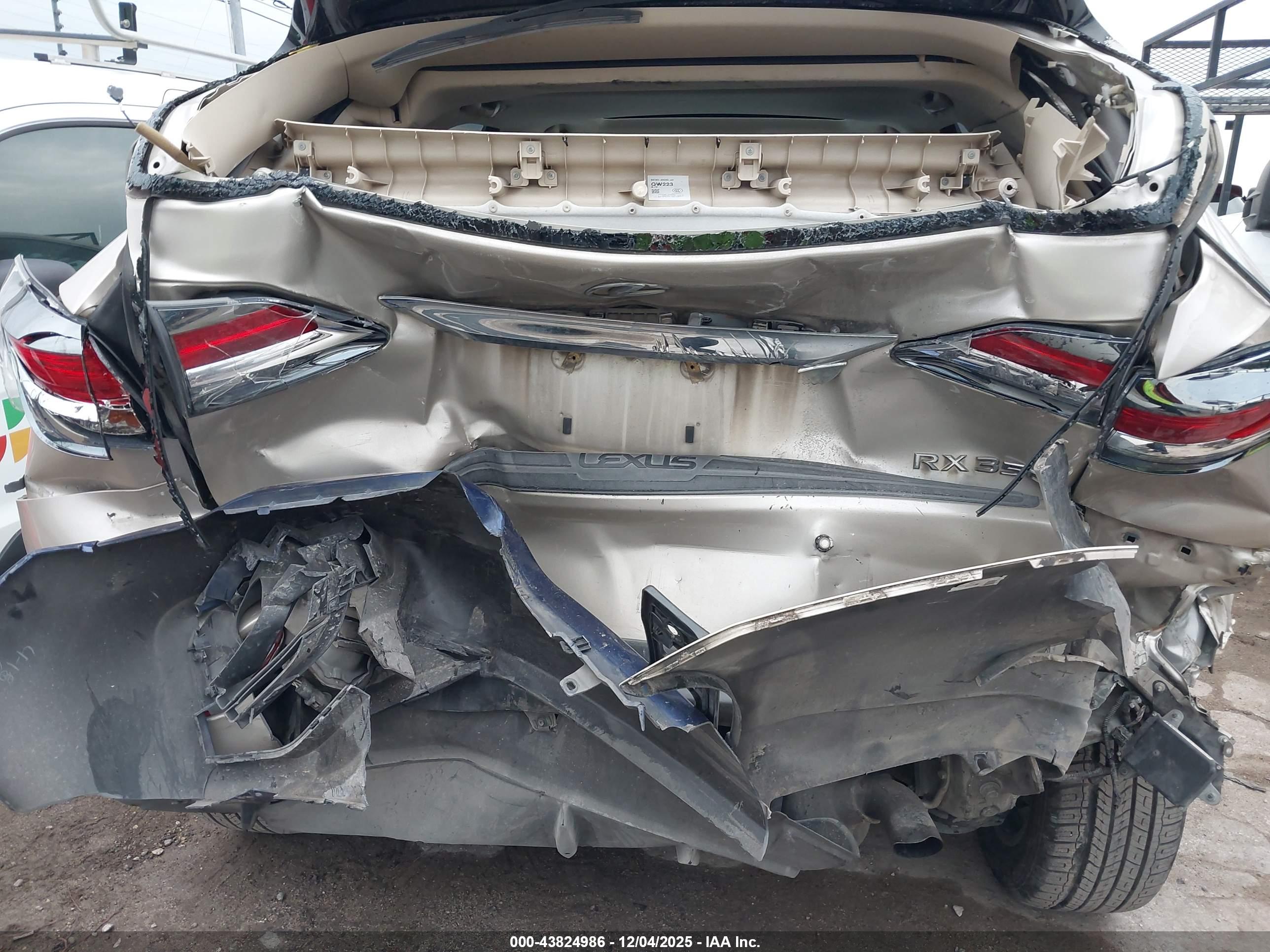 LEXUS RX image 6