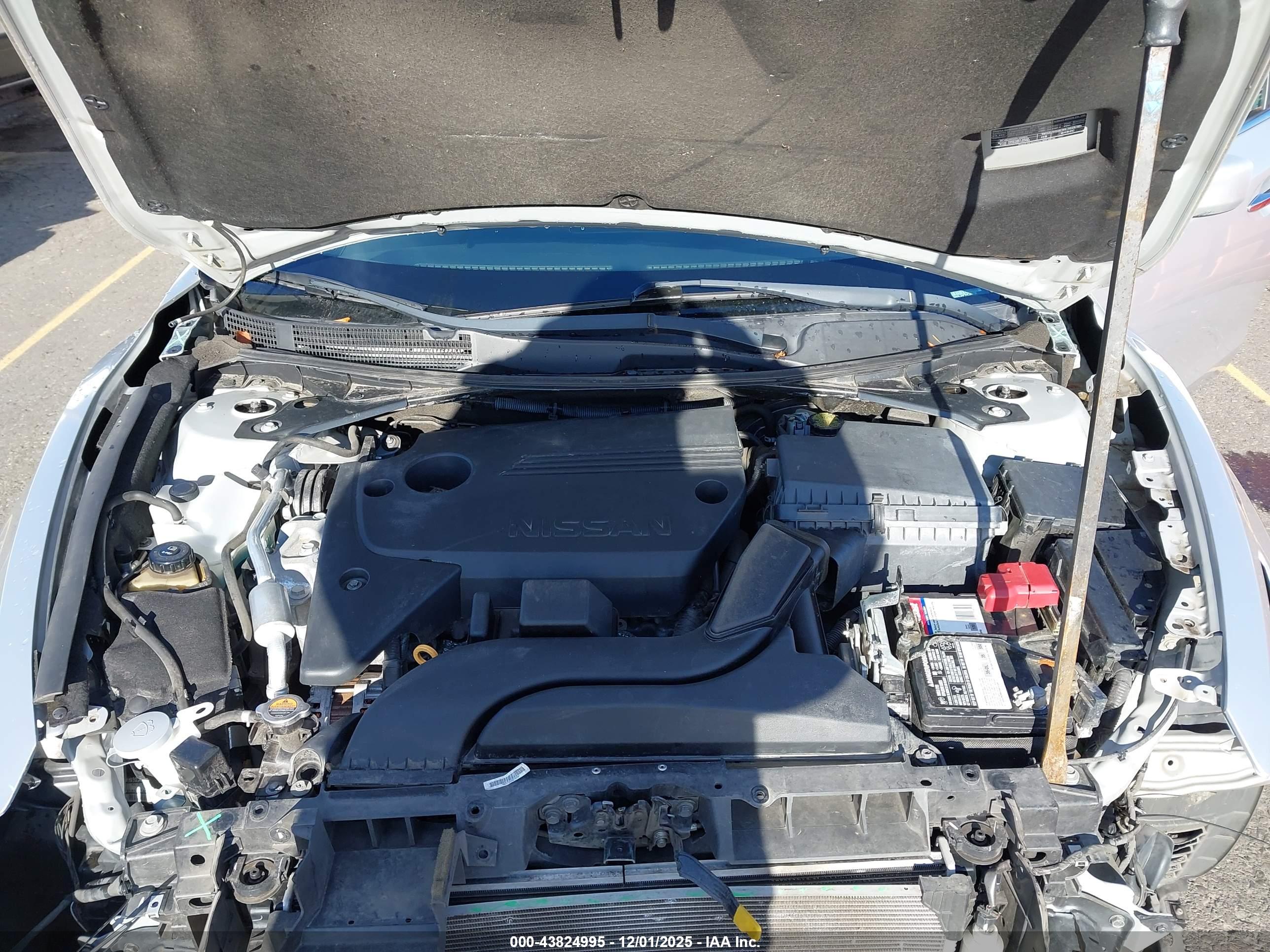 NISSAN ALTIMA image 10