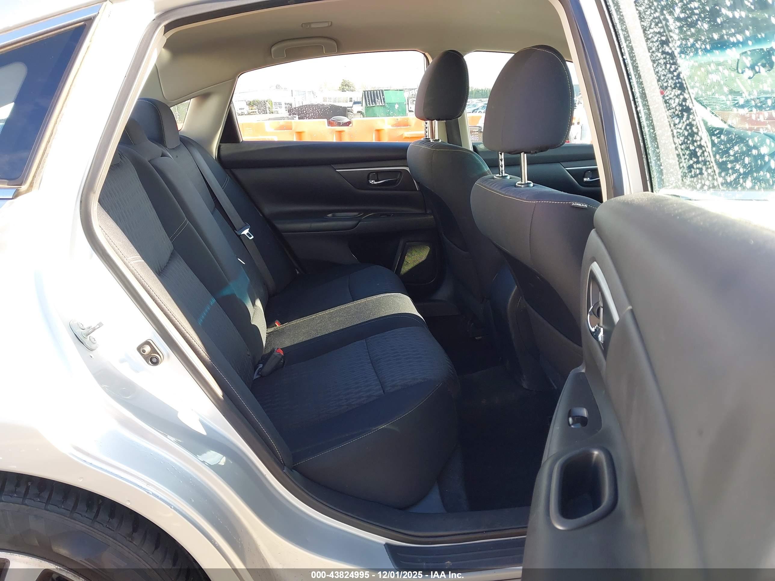 NISSAN ALTIMA image 8