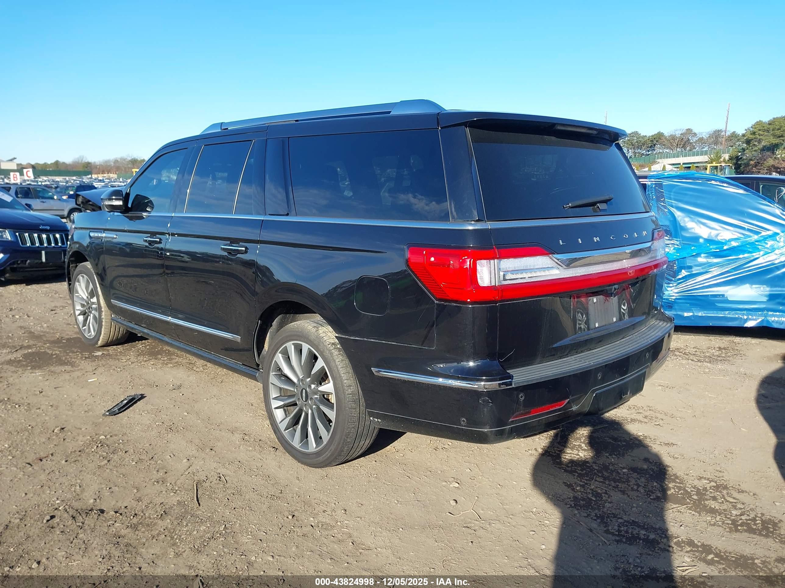 LINCOLN NAVIGATOR image 3