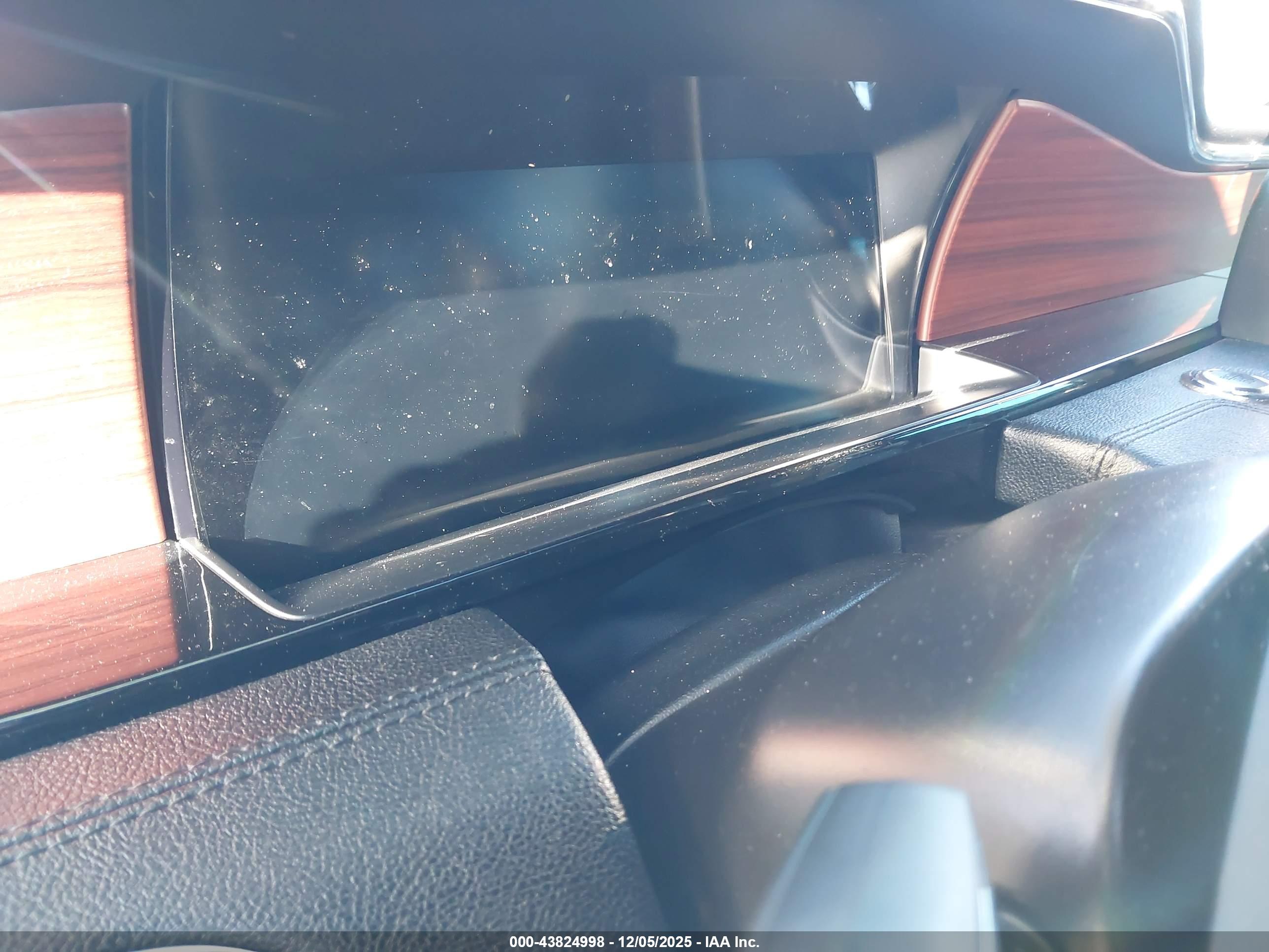 LINCOLN NAVIGATOR image 7