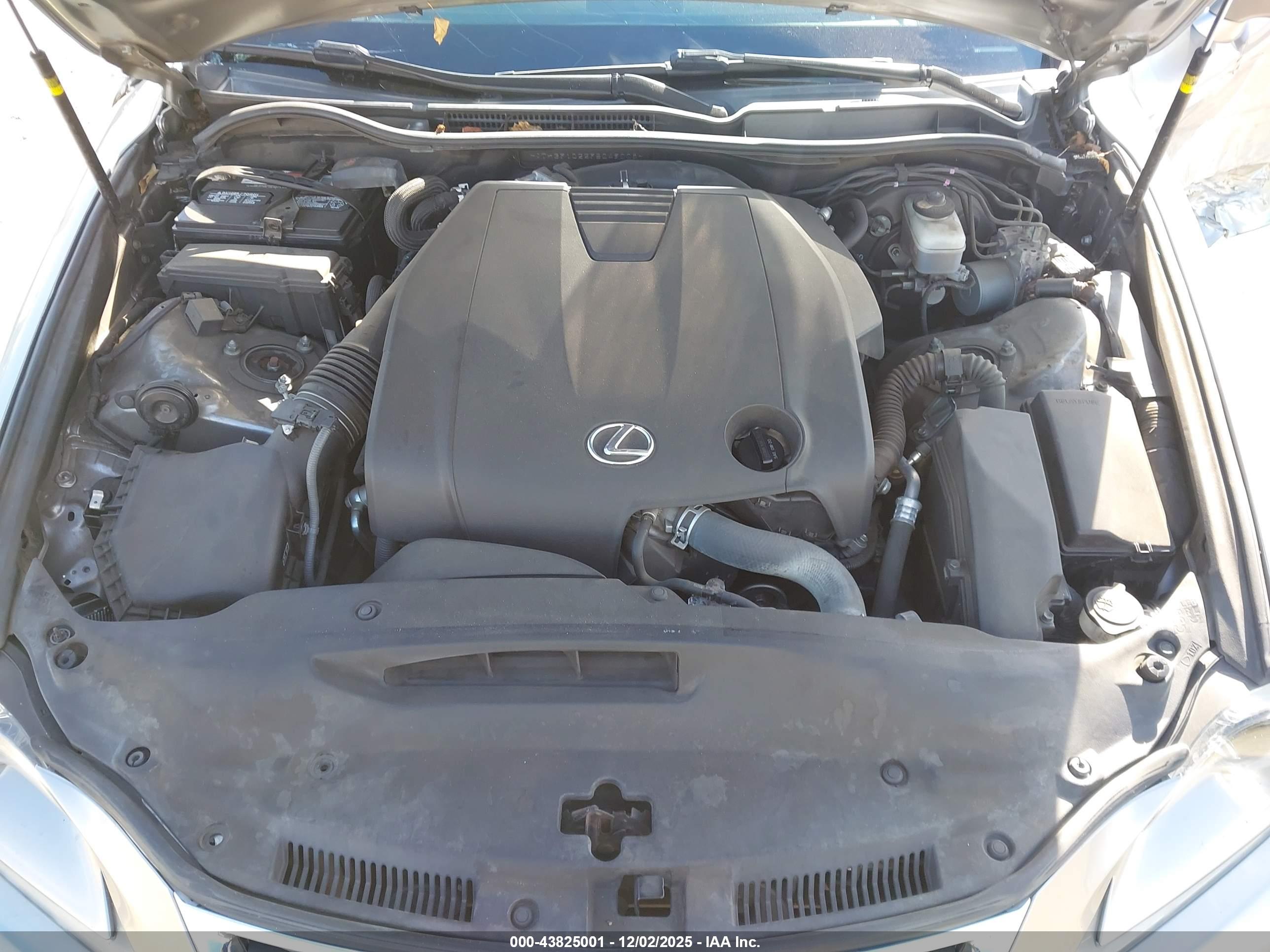 LEXUS IS image 10