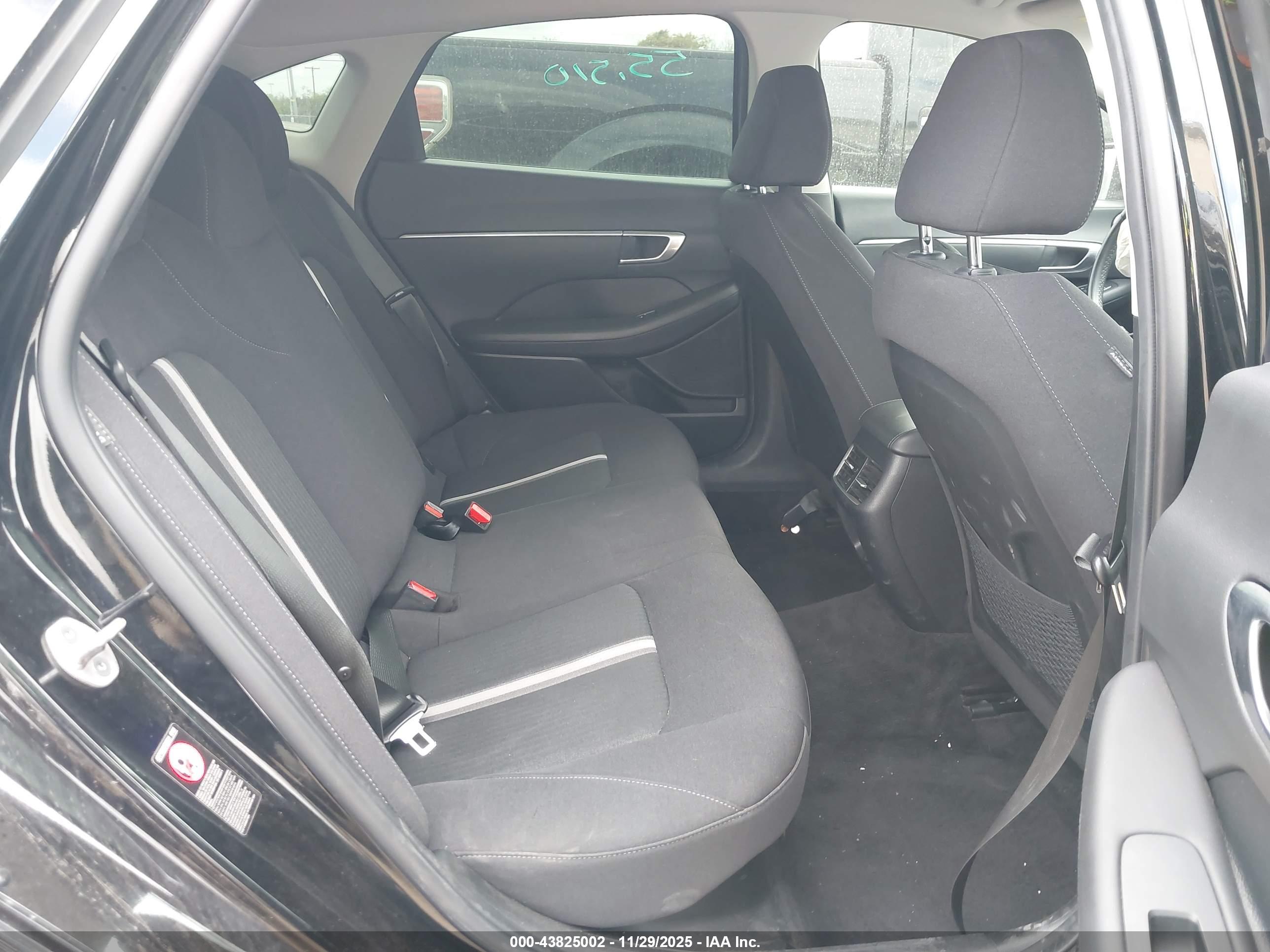 HYUNDAI SONATA image 8