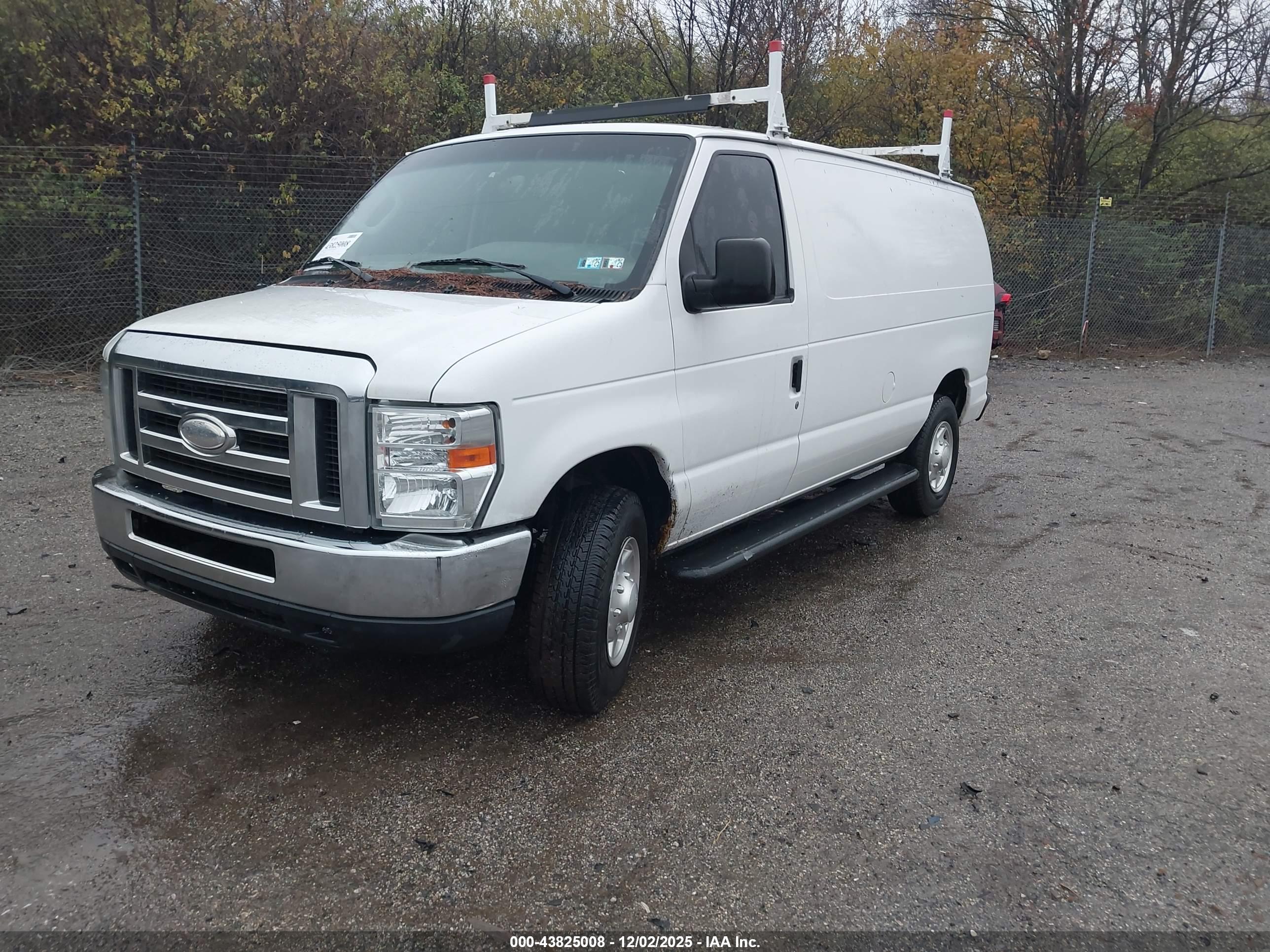 FORD E-250 image 2