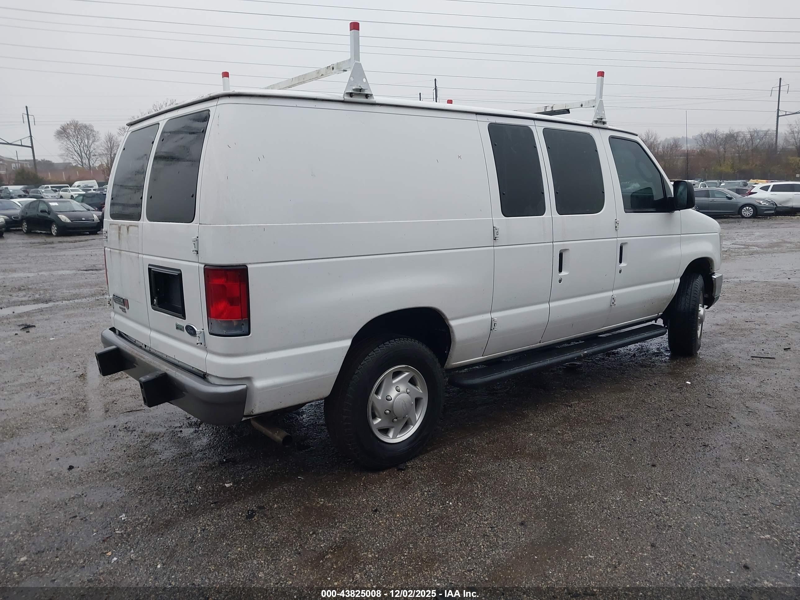 FORD E-250 image 4