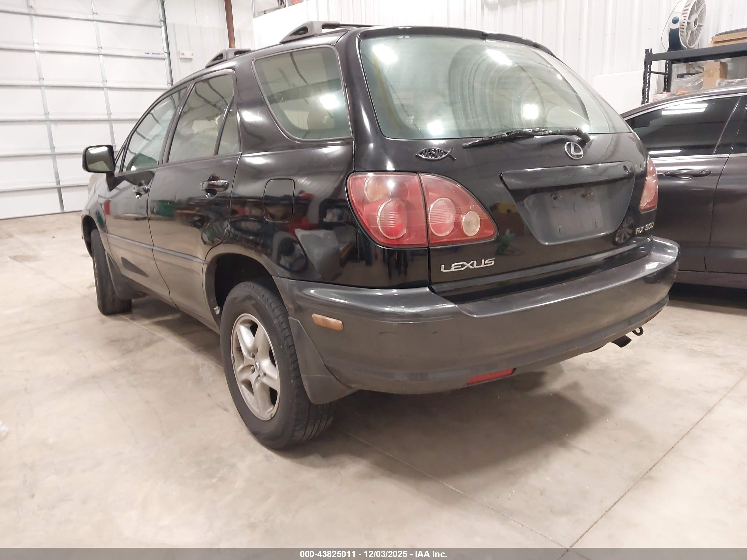 LEXUS RX image 3