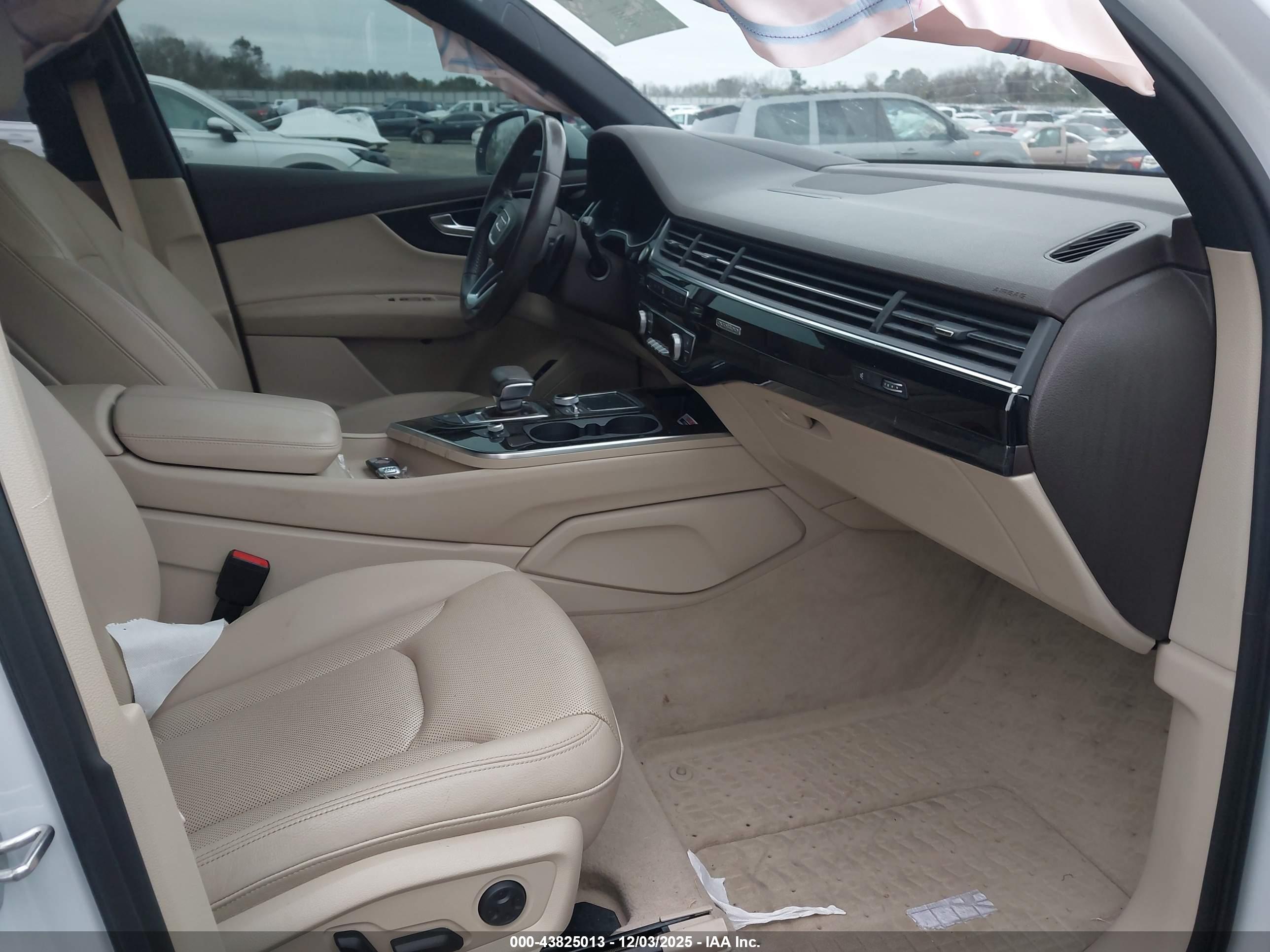 AUDI Q7 image 5