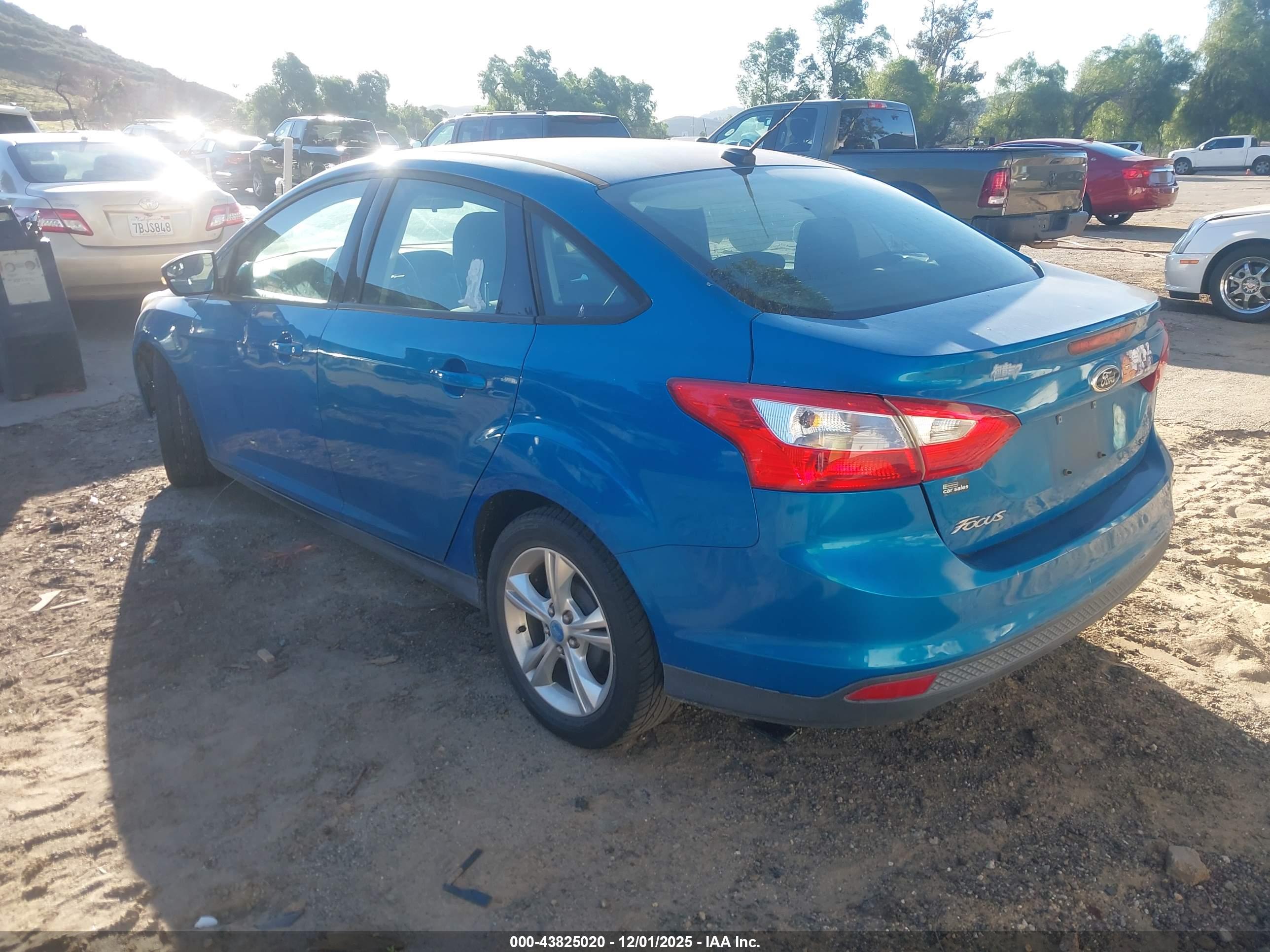 FORD FOCUS image 3